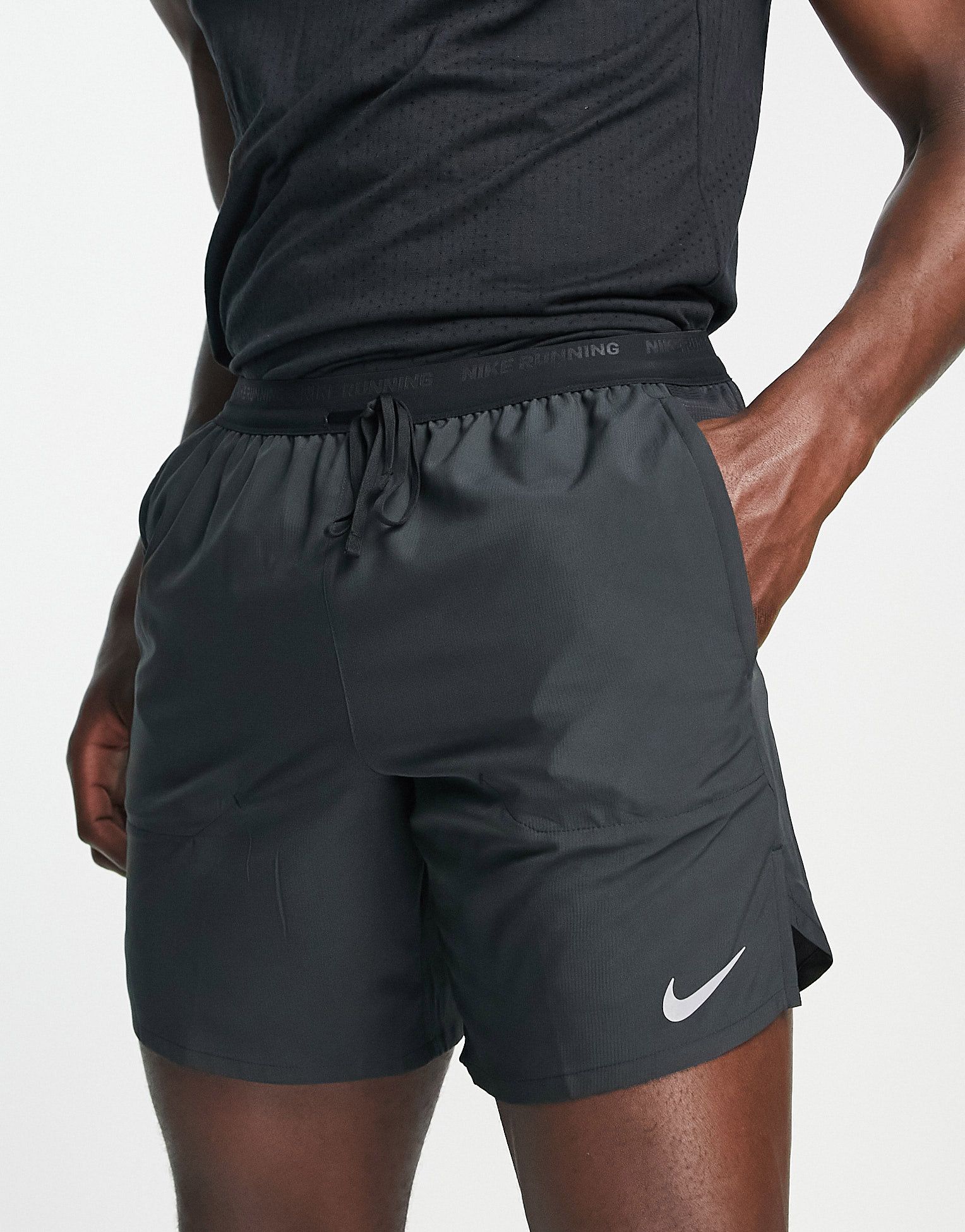 Черные 7-дюймовые шорты Nike Running Stride Dri-FIT