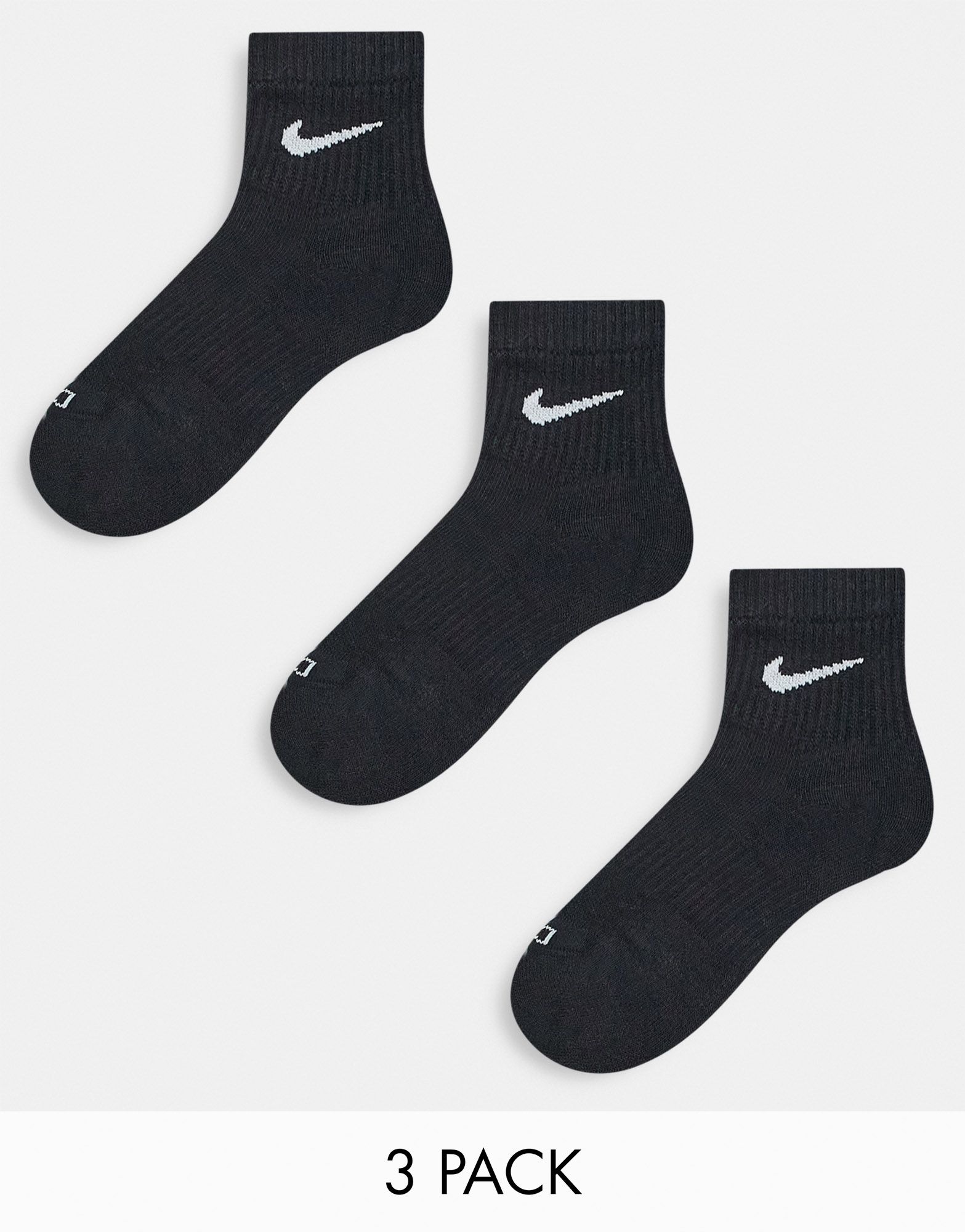 Комплект из трех черных носков Nike Everyday Cushioned 2590₽