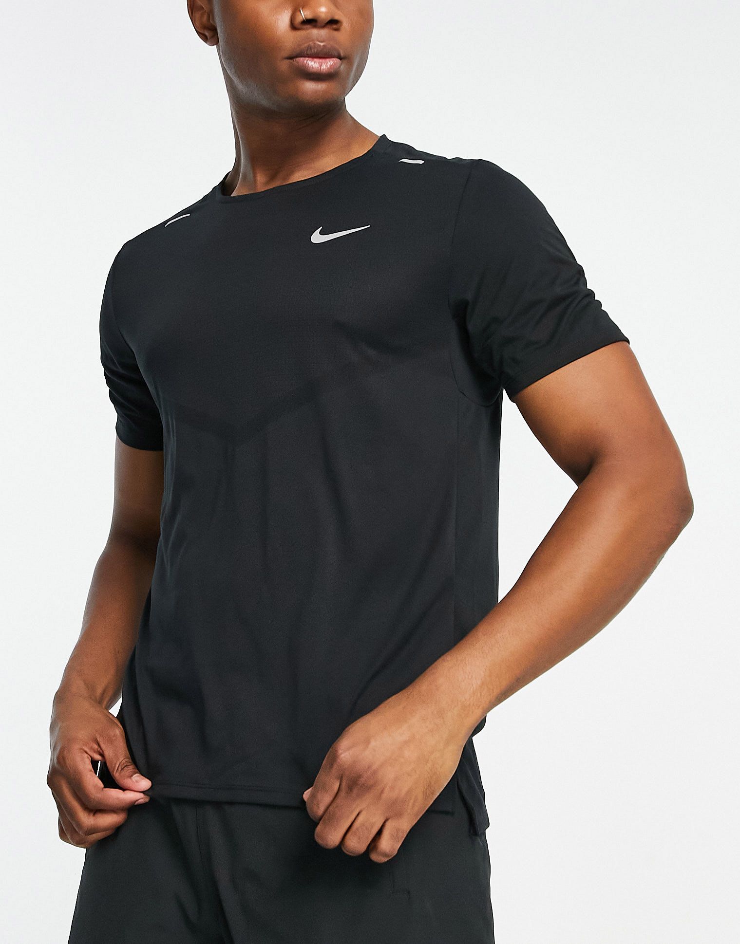 Черная футболка Nike Running Dri-FIT 365