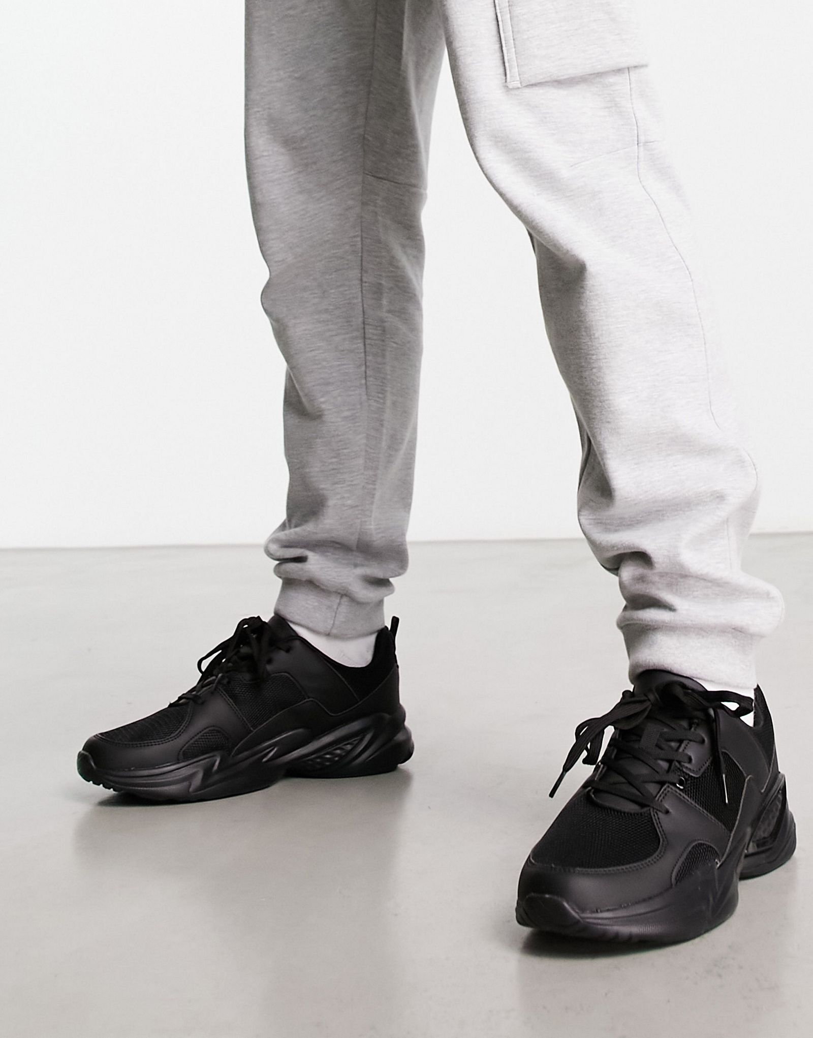 Черные кроссовки Public Desire Gunner 3690₽