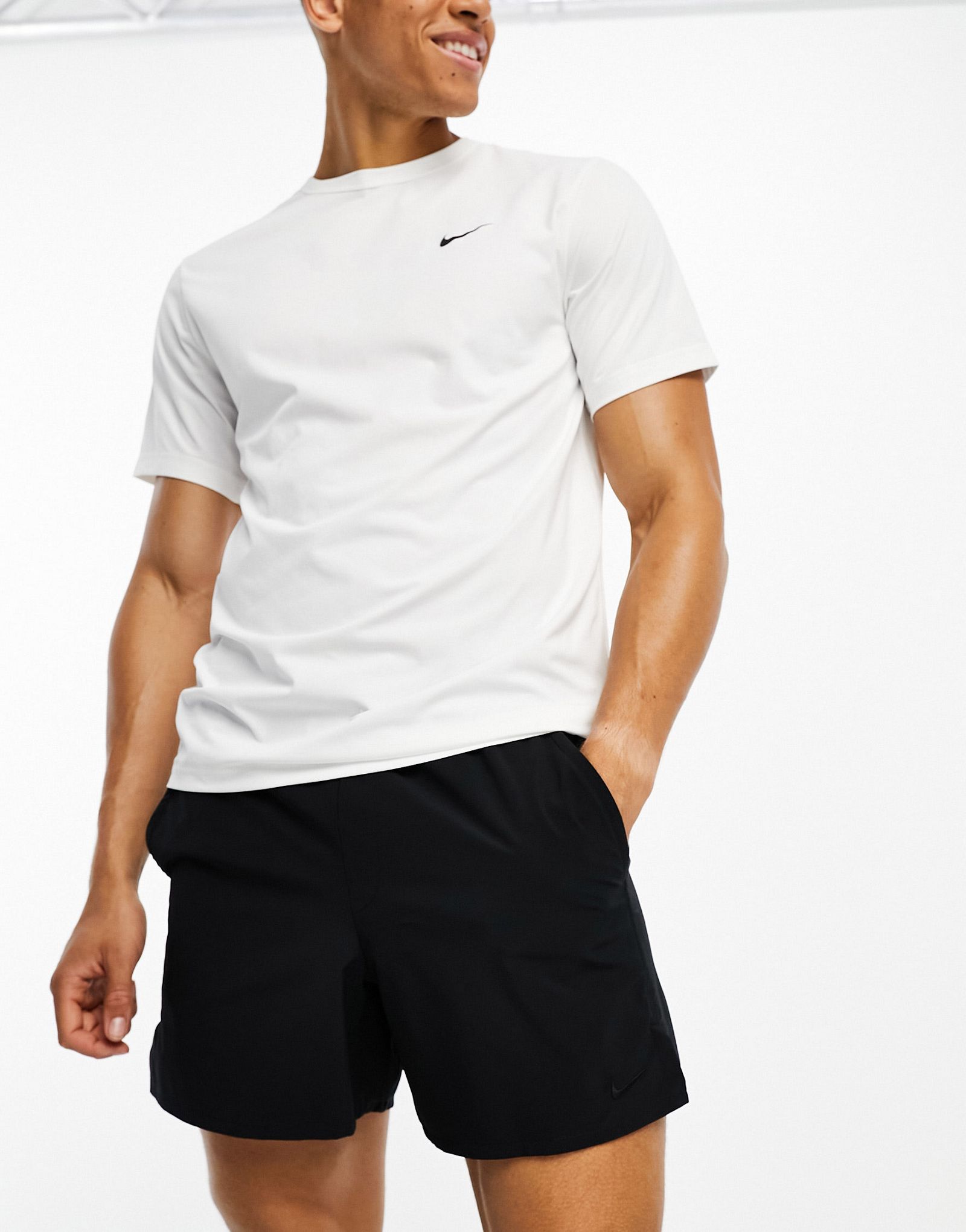 Черные 5-дюймовые шорты Nike Training Dri-FIT