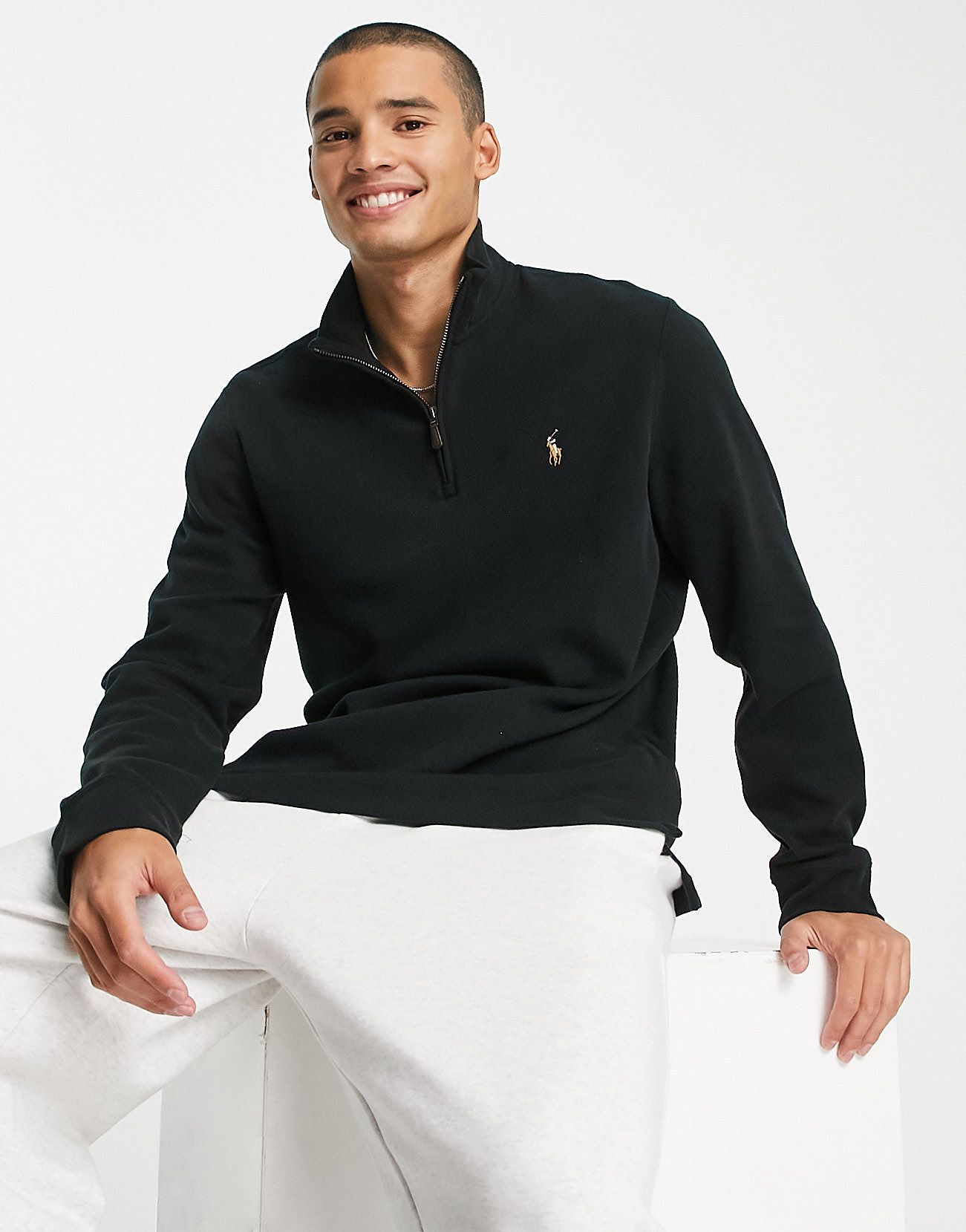 Черный свитшот с молнией на воротнике и логотипом Polo Ralph Lauren 23690₽
