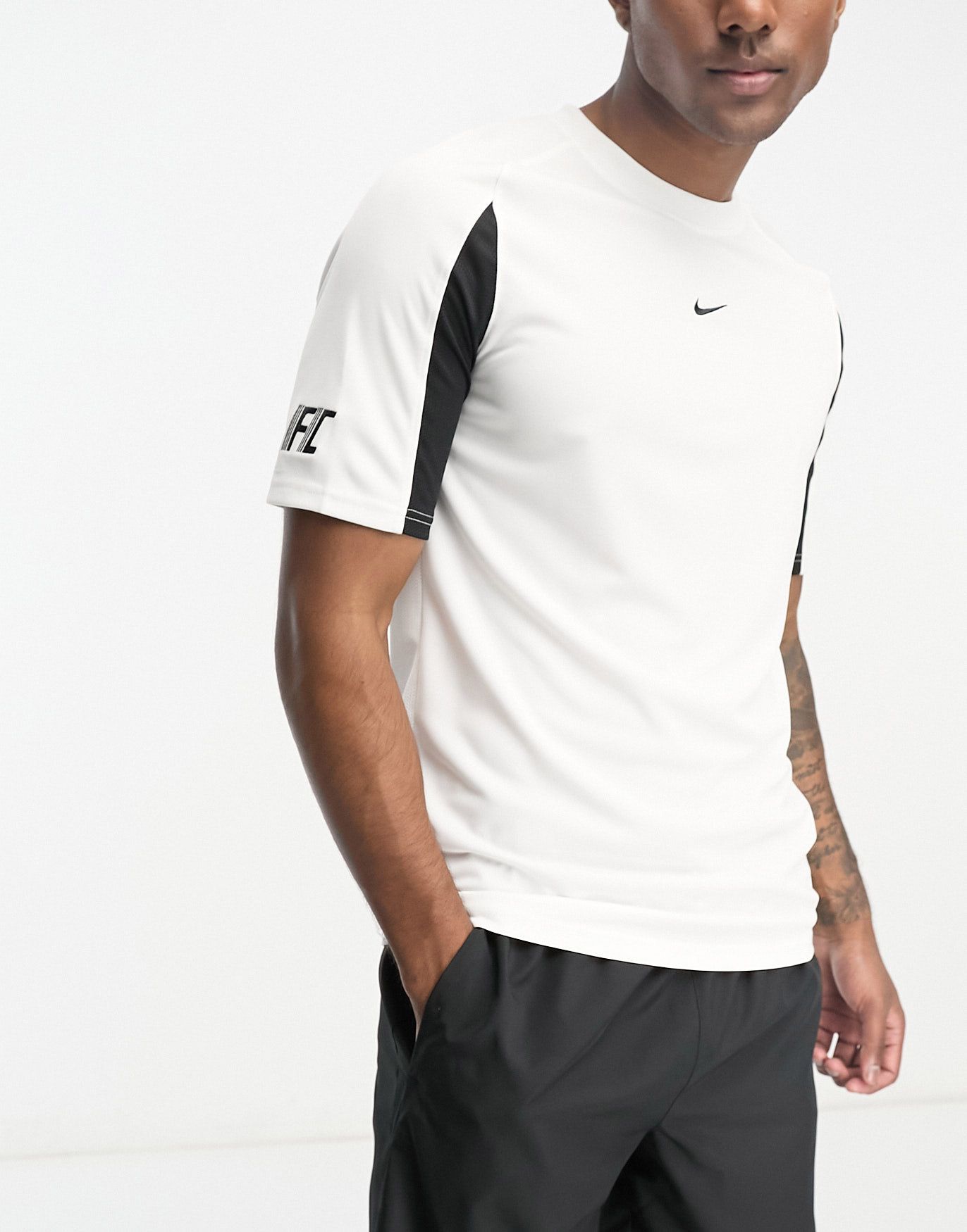 Белая футболка Nike Football Dri-FIT GX