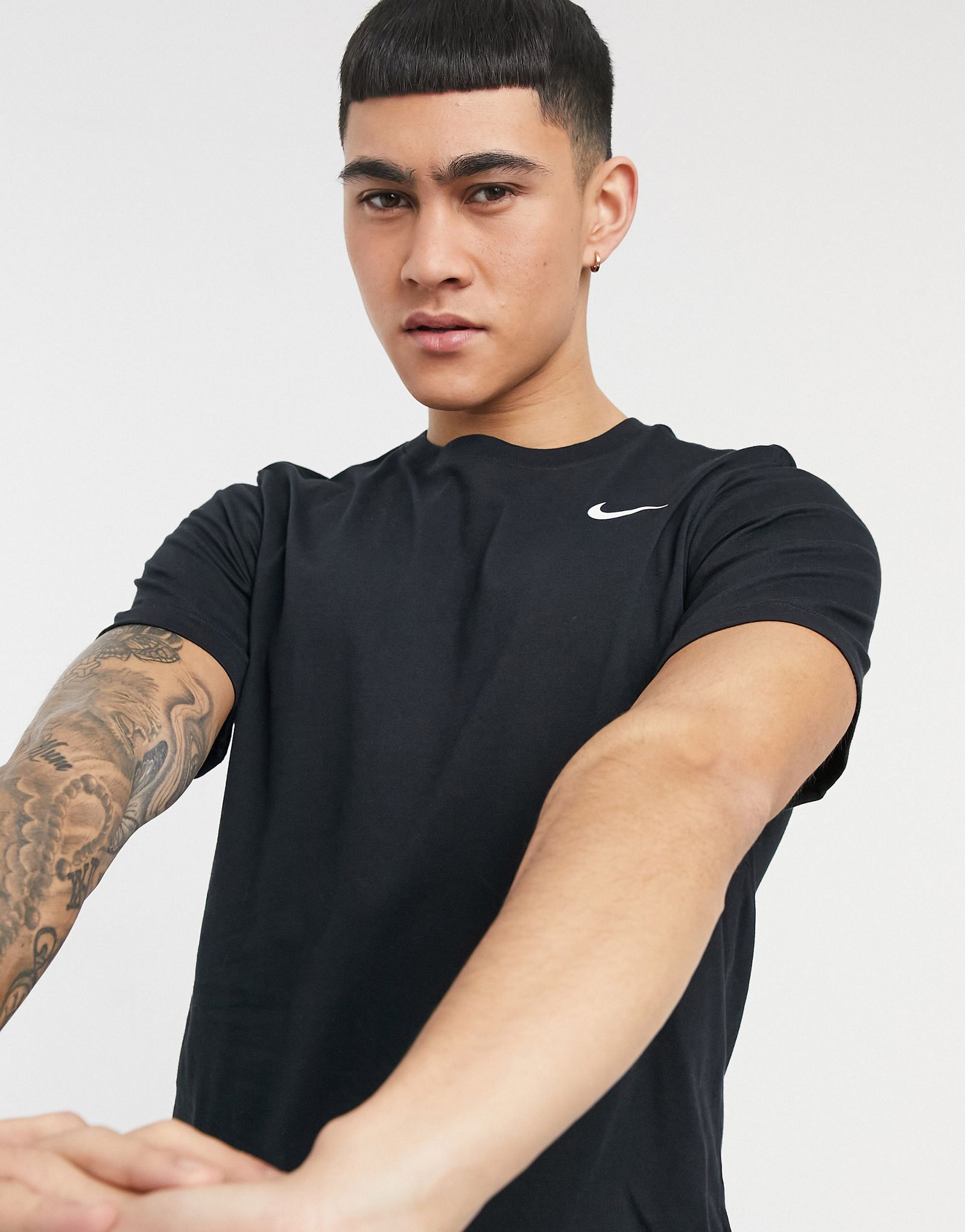 Черная футболка Nike Training Dri-FIT Solid