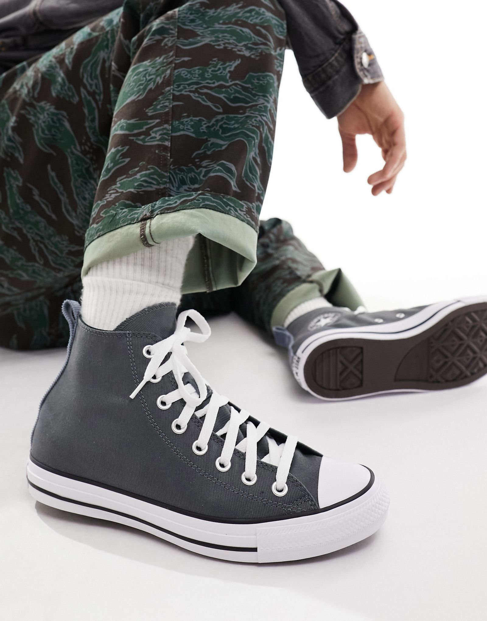 Белые кроссовки Converse Chuck Taylor All Star Hi 9790₽