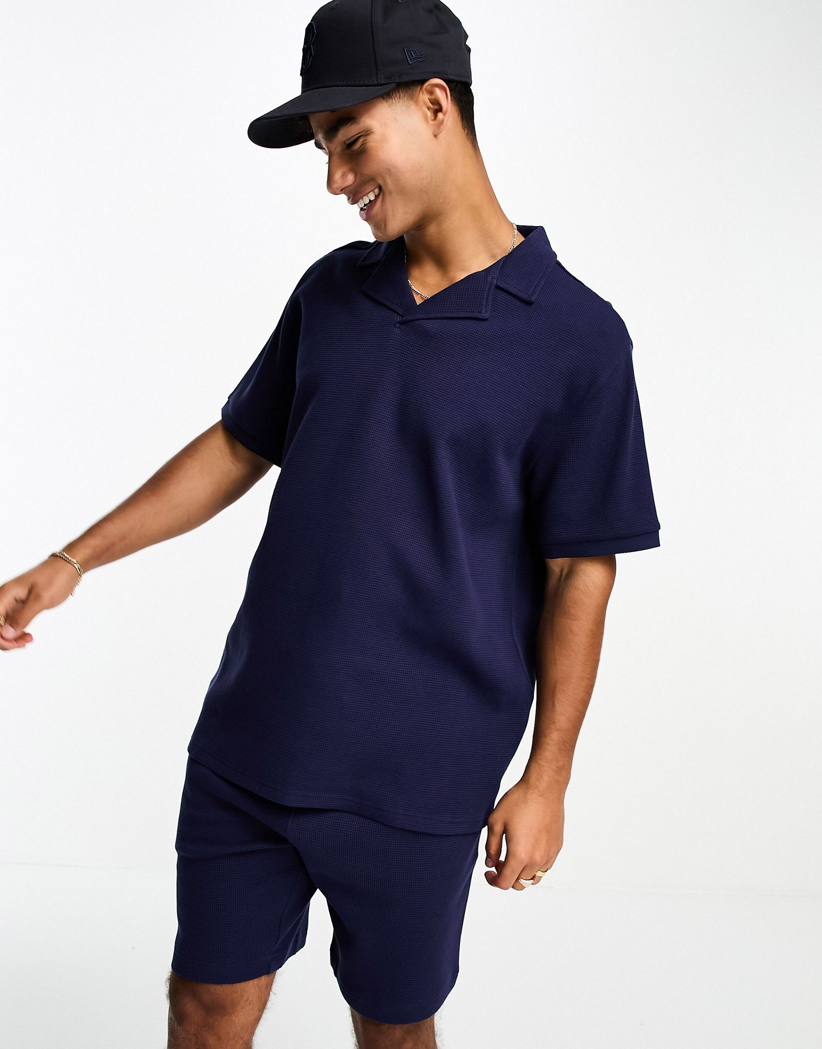 Темно-синяя рубашка-поло с потертым вафельным воротником часть комплекта 3490₽