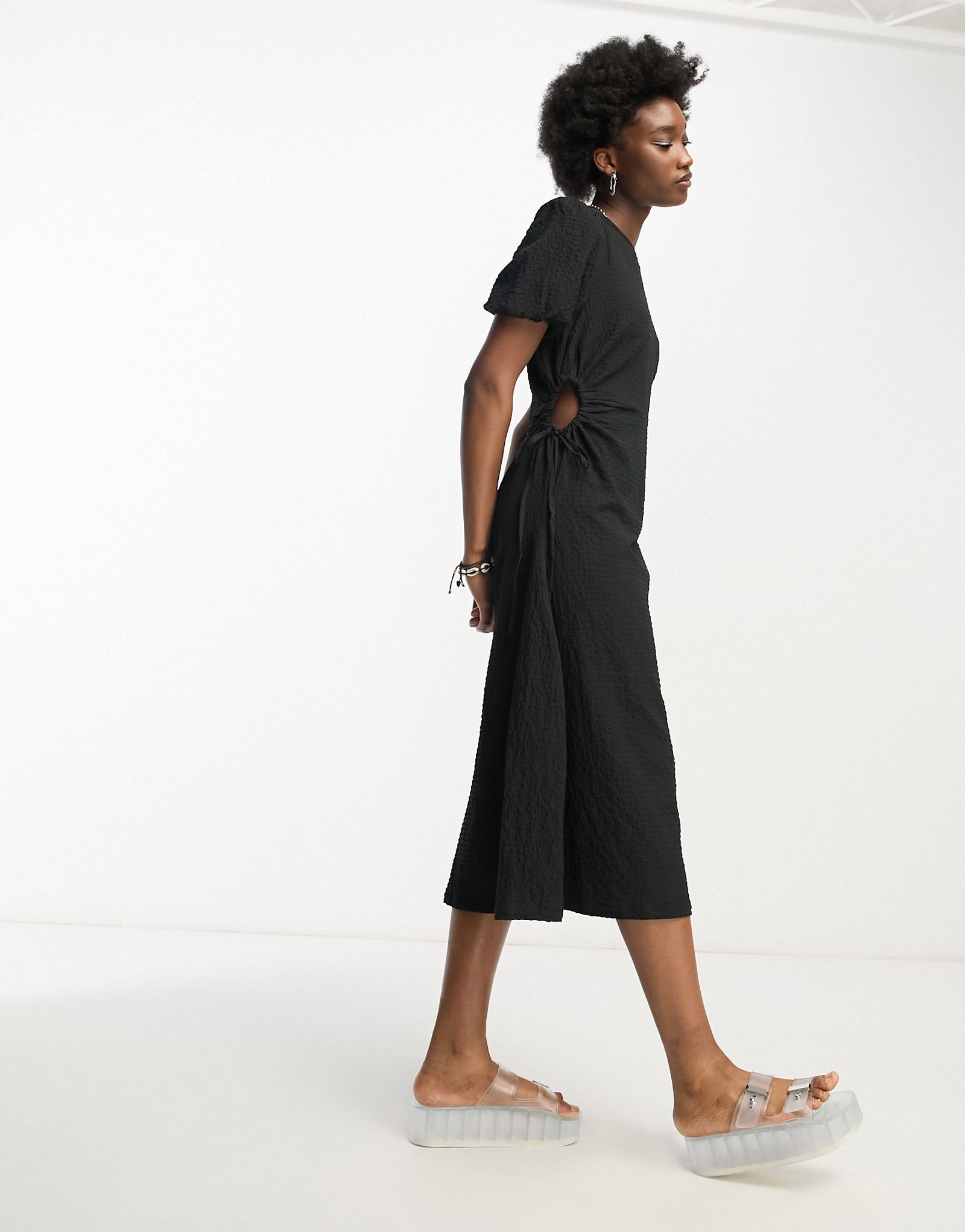 Чайное платье миди Daisy Street с завязками по бокам 3390₽