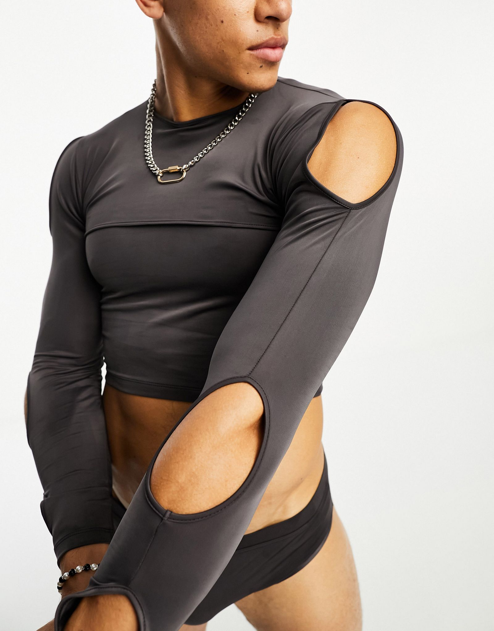 Угольный топ для плавания COLLUSION с вырезами 3290₽