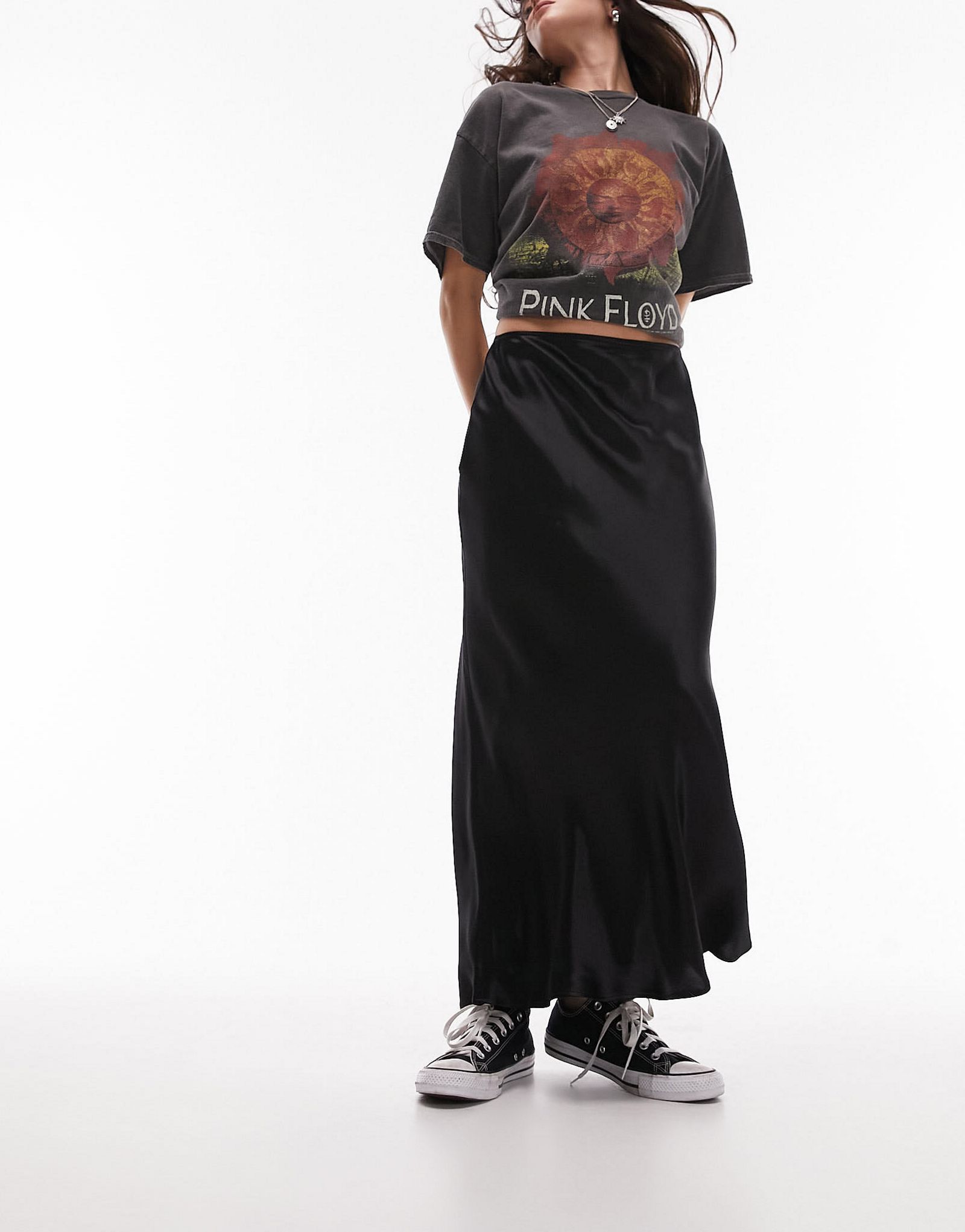 Черная атласная юбка миди со смещением Topshop 5490₽