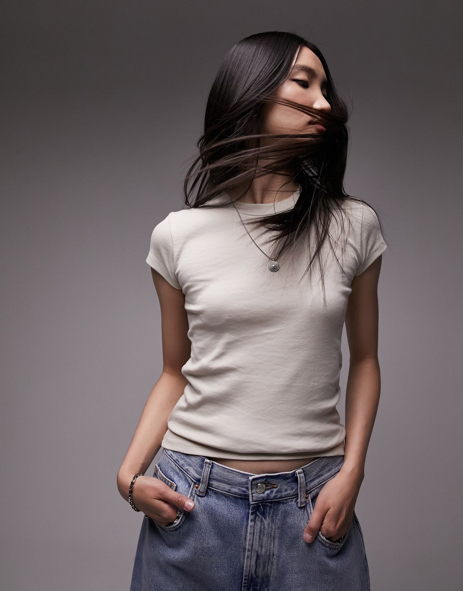 Длинная футболка Topshop на каждый день в камне 3490₽