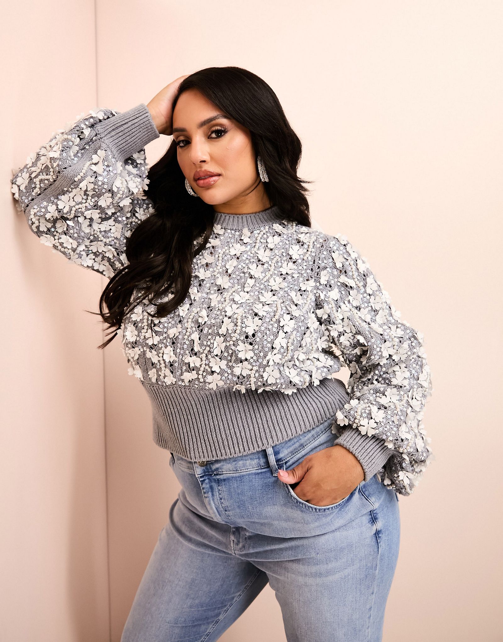 Светло-серый вязаный свитер с высоким воротником и бантом из органзы ASOS LUXE Curve