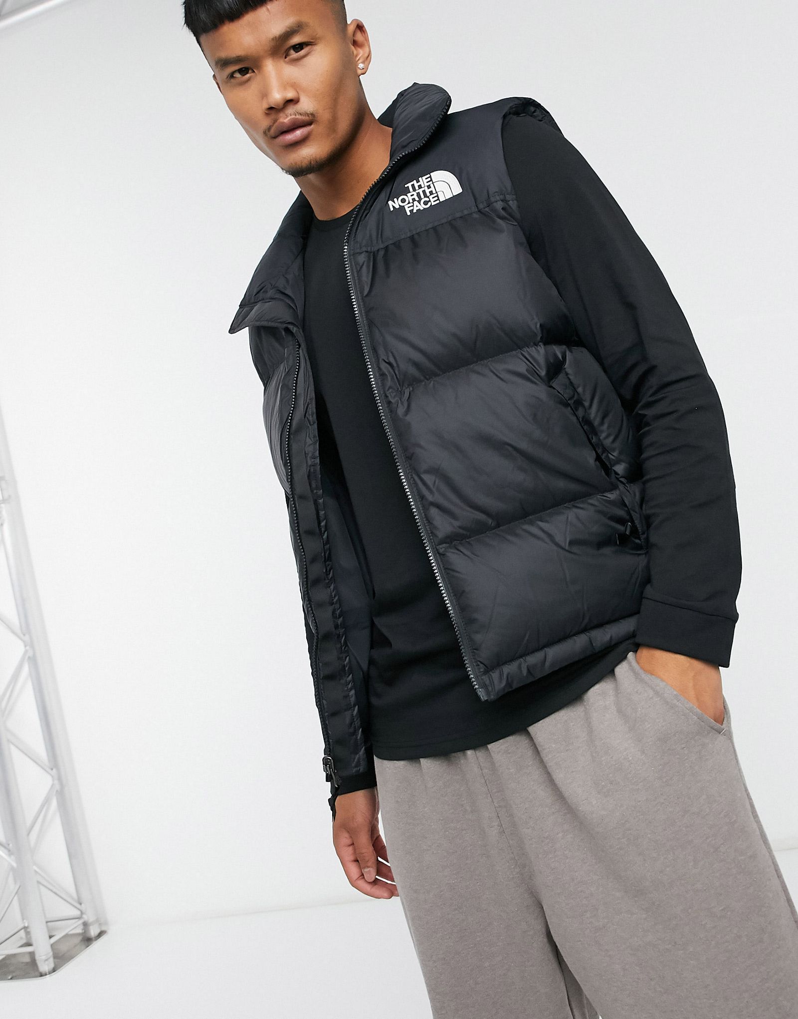 Черный пуховик The North Face 1996 Retro Nuptse