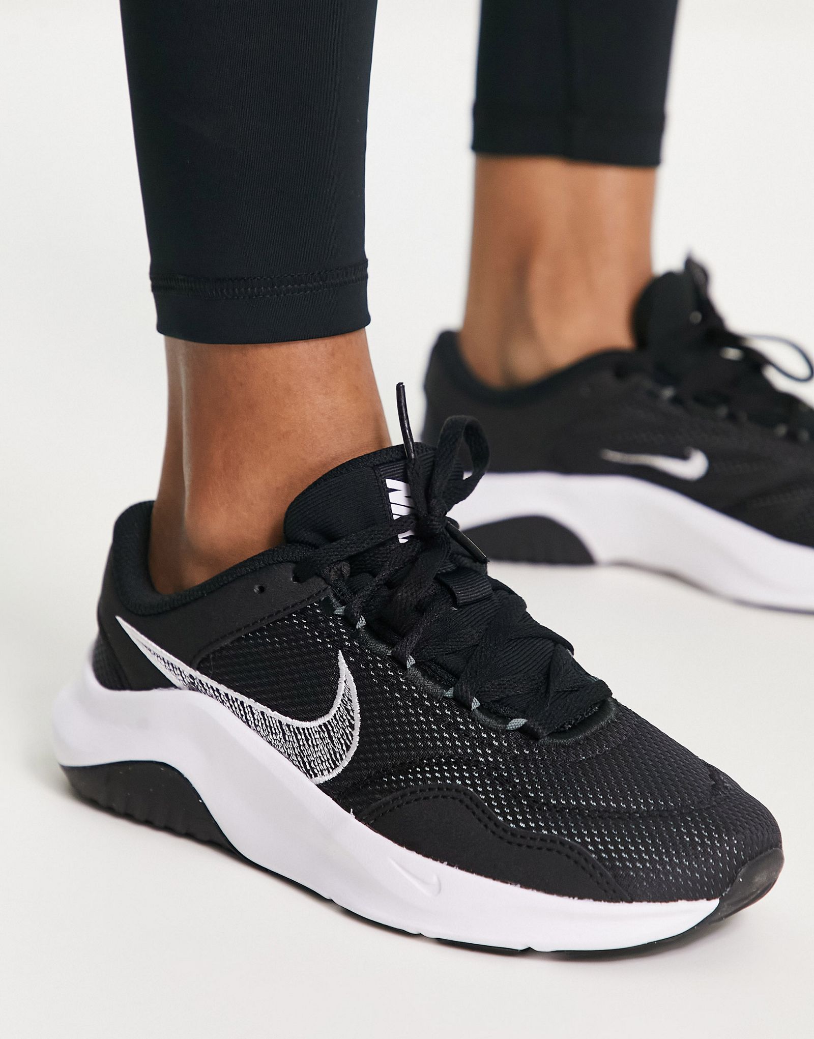 Nike women's legend online