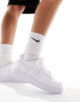 Тройные белые кроссовки Nike Air Force 1 07