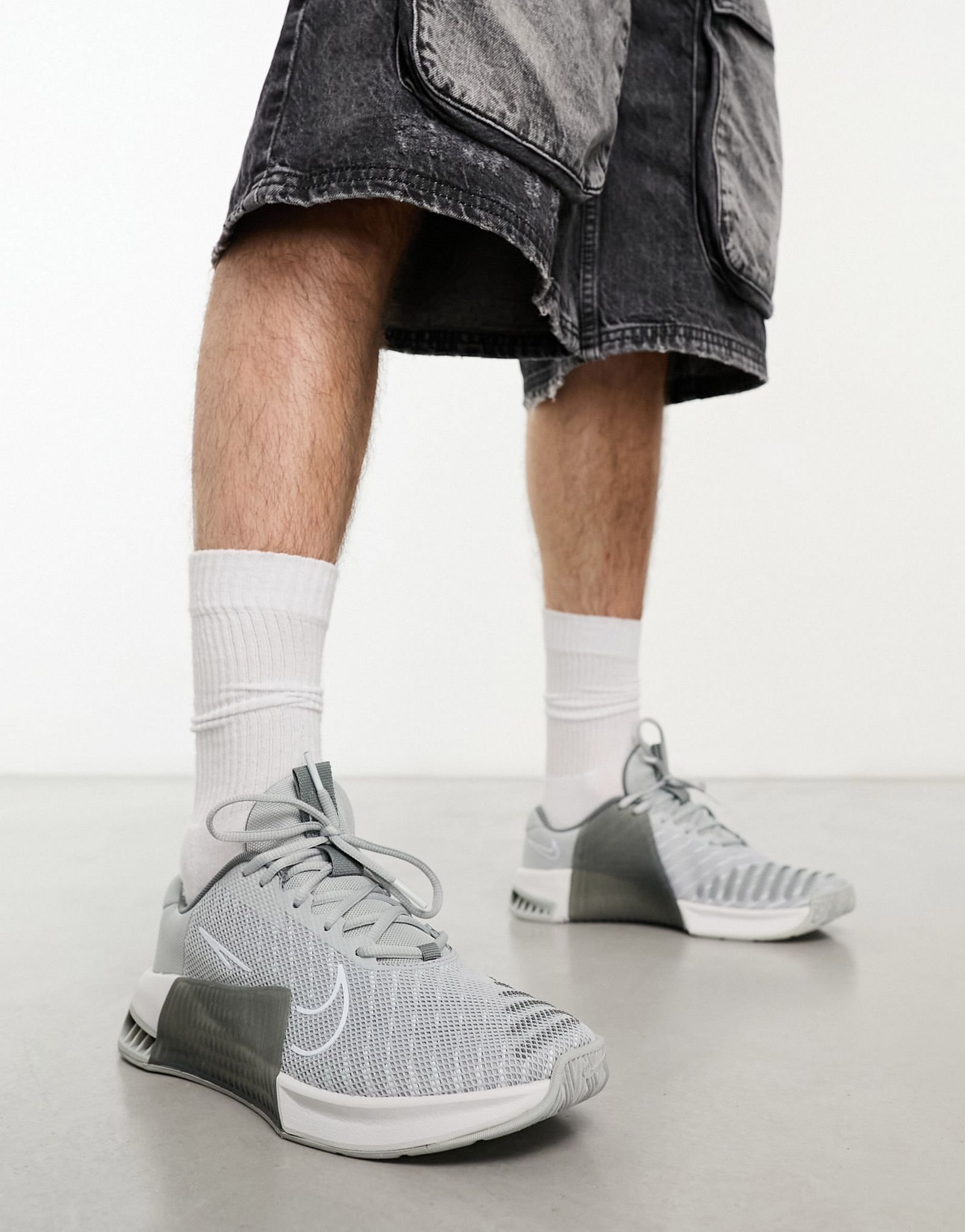 Nike metcon atmosphere grey online