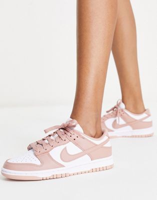 Бело-розовые кроссовки Nike Dunk Low white