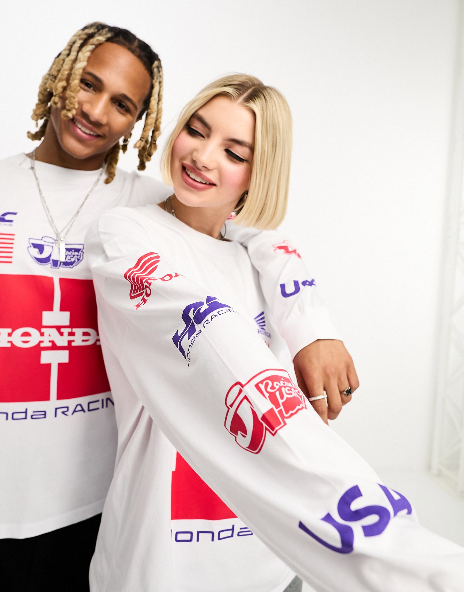 Белая футболка унисекс с длинными рукавами COLLUSION с лицензией Honda 6390₽