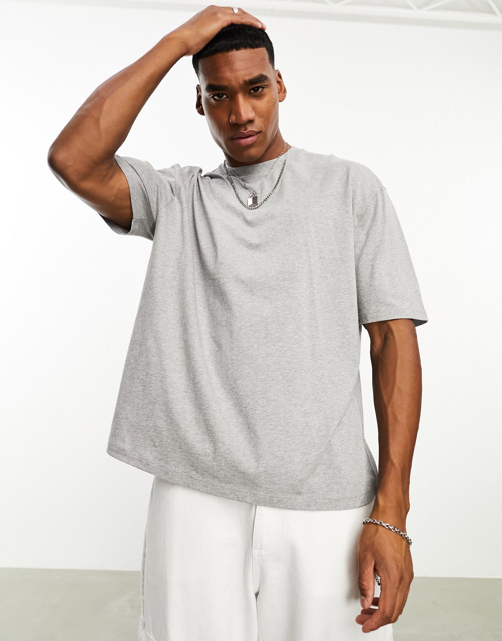 Серая меланжевая футболка оверсайз с круглым вырезом ASOS DESIGN 2890₽
