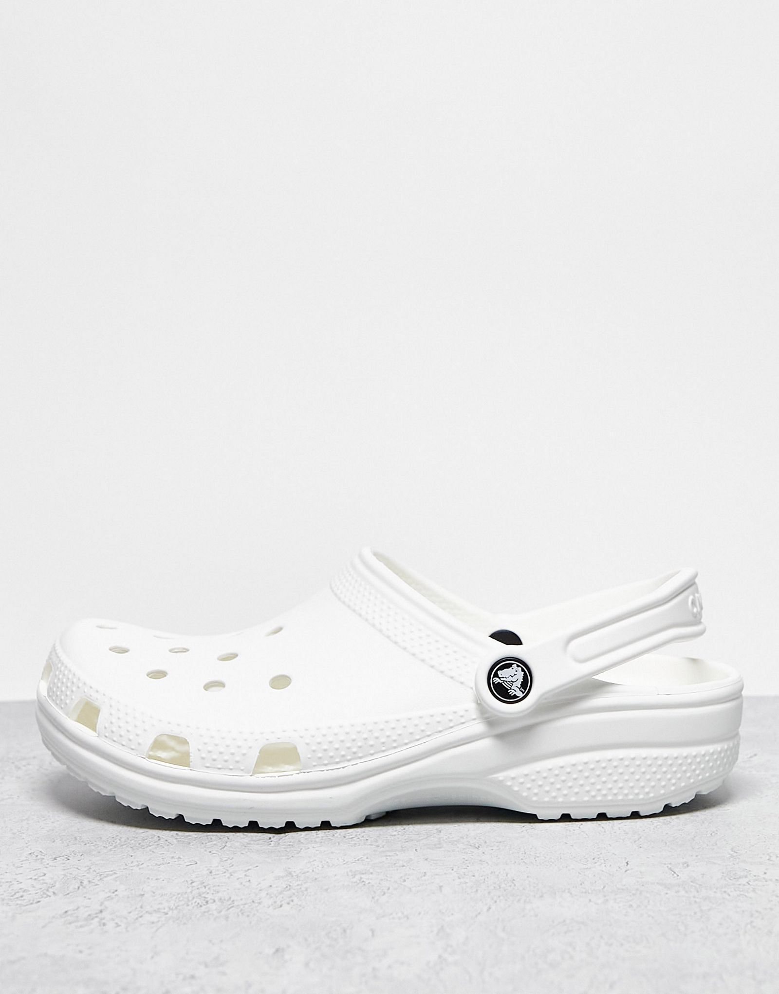 Белые классические сабо Crocs 11190₽
