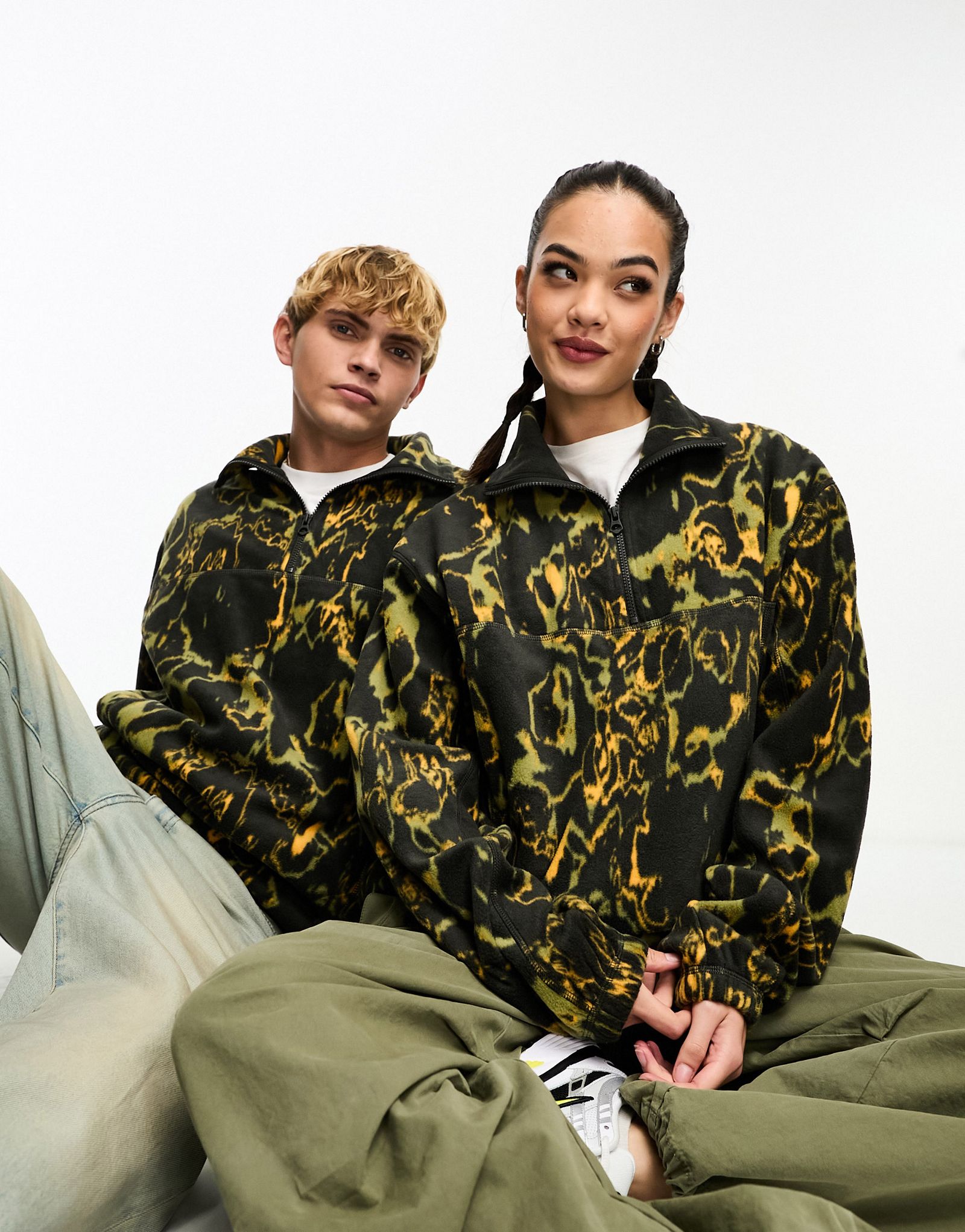 Флисовый свитшот унисекс Weekday Patrik с полумолнией и принтом по всей поверхности эксклюзивно для ASOS 12290₽