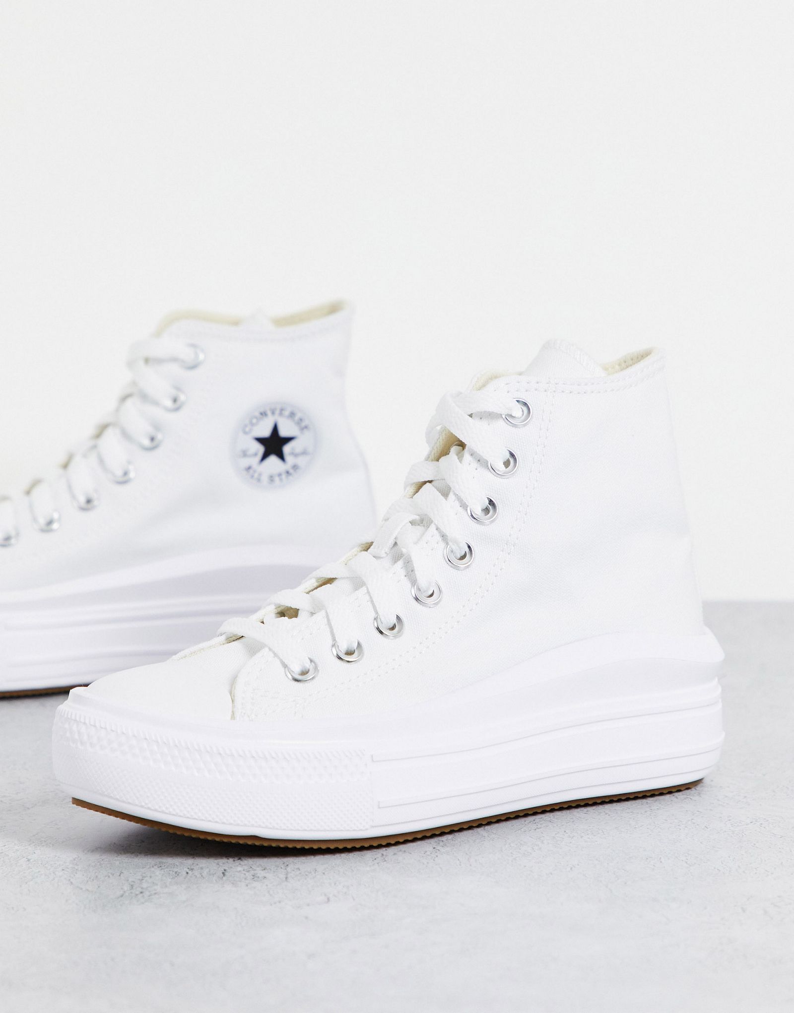 Белые кроссовки Converse Chuck Taylor All Star Move Hi 12290₽