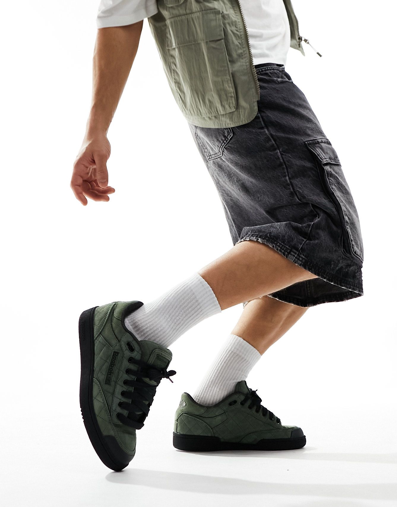 Зеленые кроссовки Reebok Club C Skate 9990₽