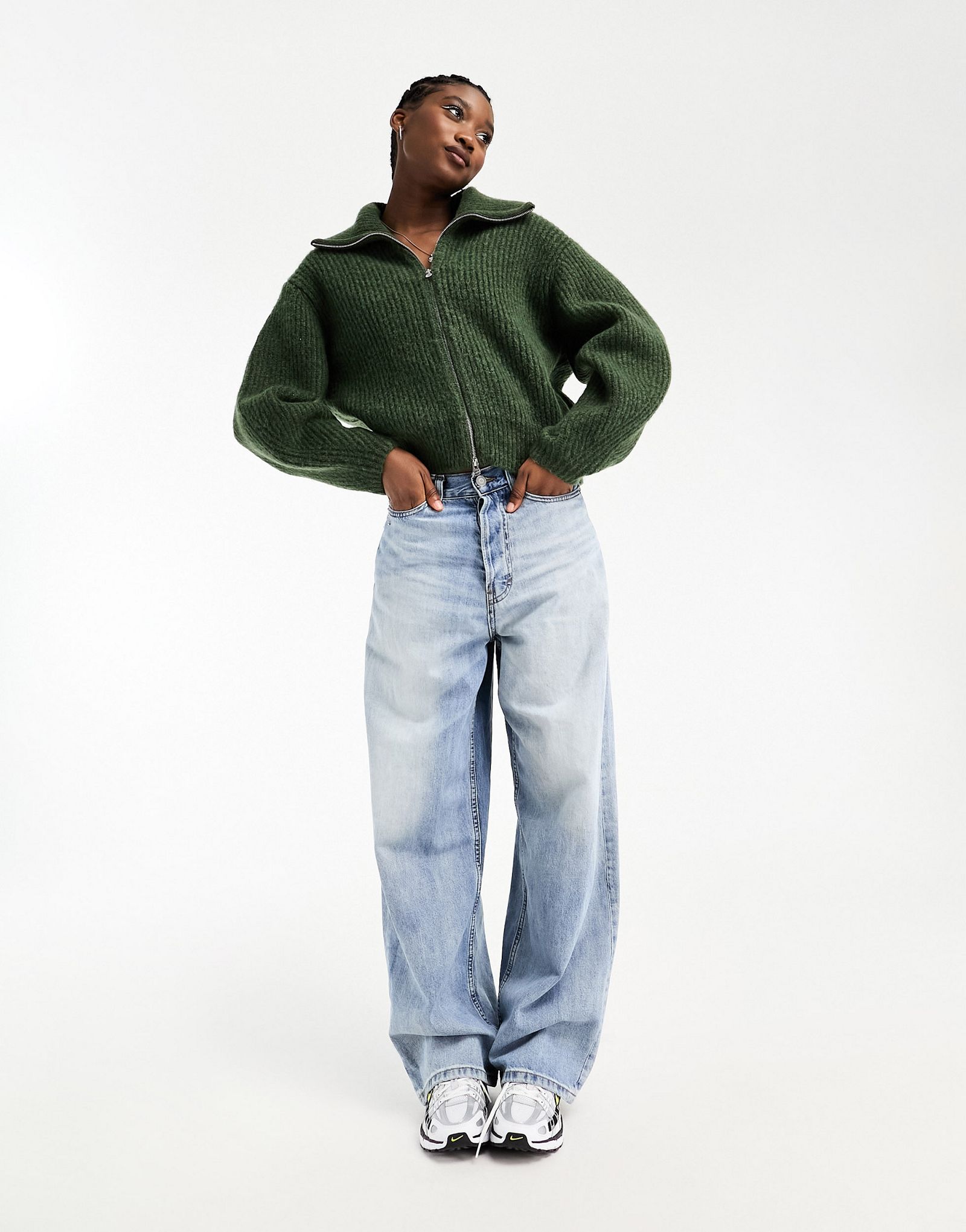 Темно-зеленый меланжевый кардиган на молнии с высоким воротником Weekday Bea 9890₽