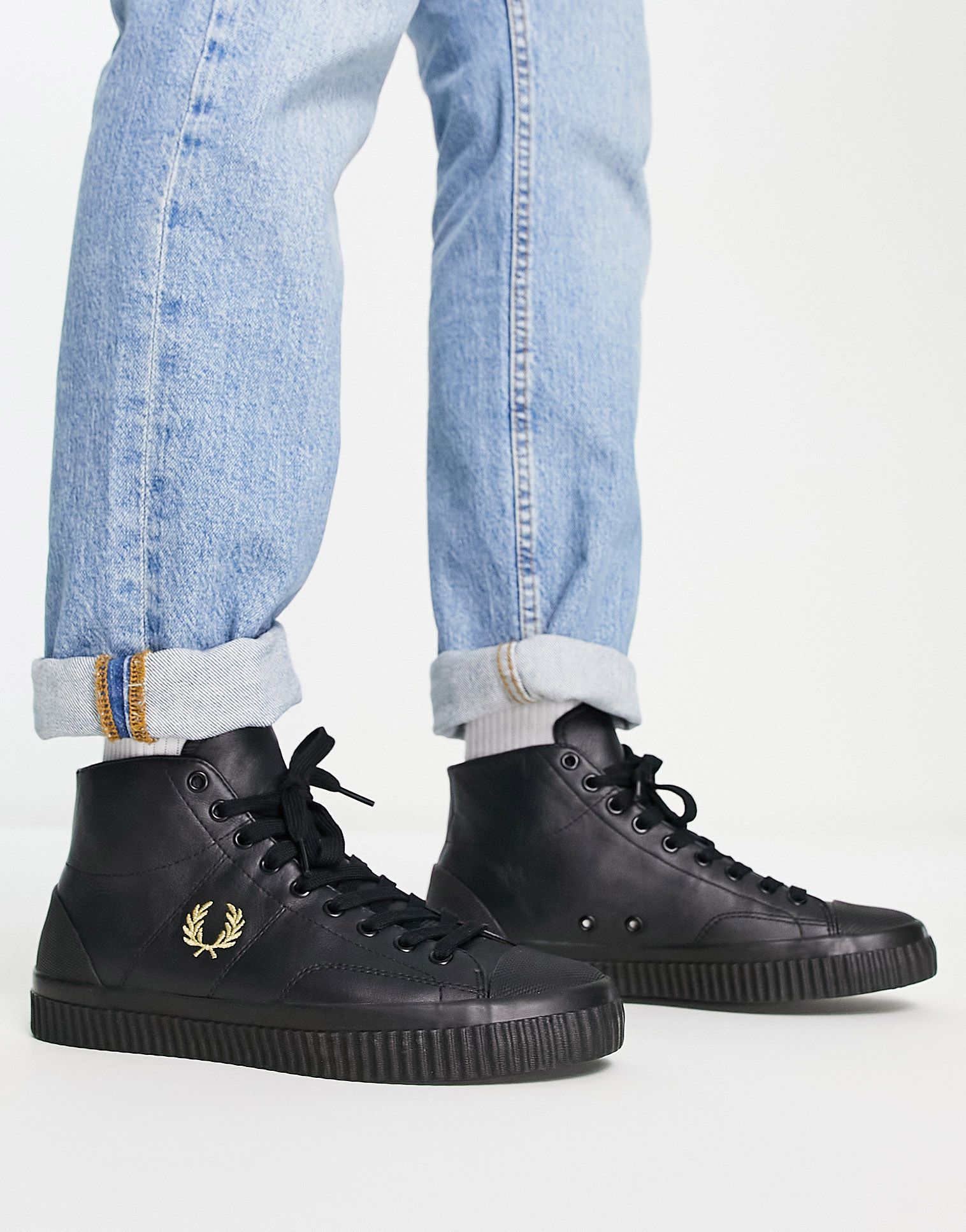 Черные кожаные высокие кроссовки Fred Perry Hughes 28690₽
