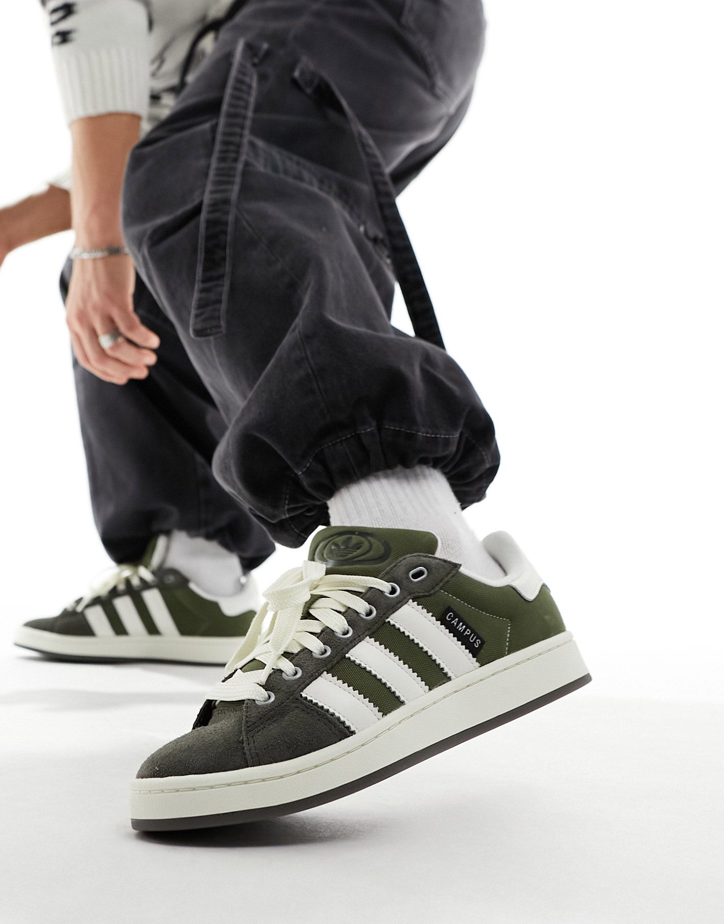 Кроссовки цвета хаки adidas Originals Campus 00s 11090₽