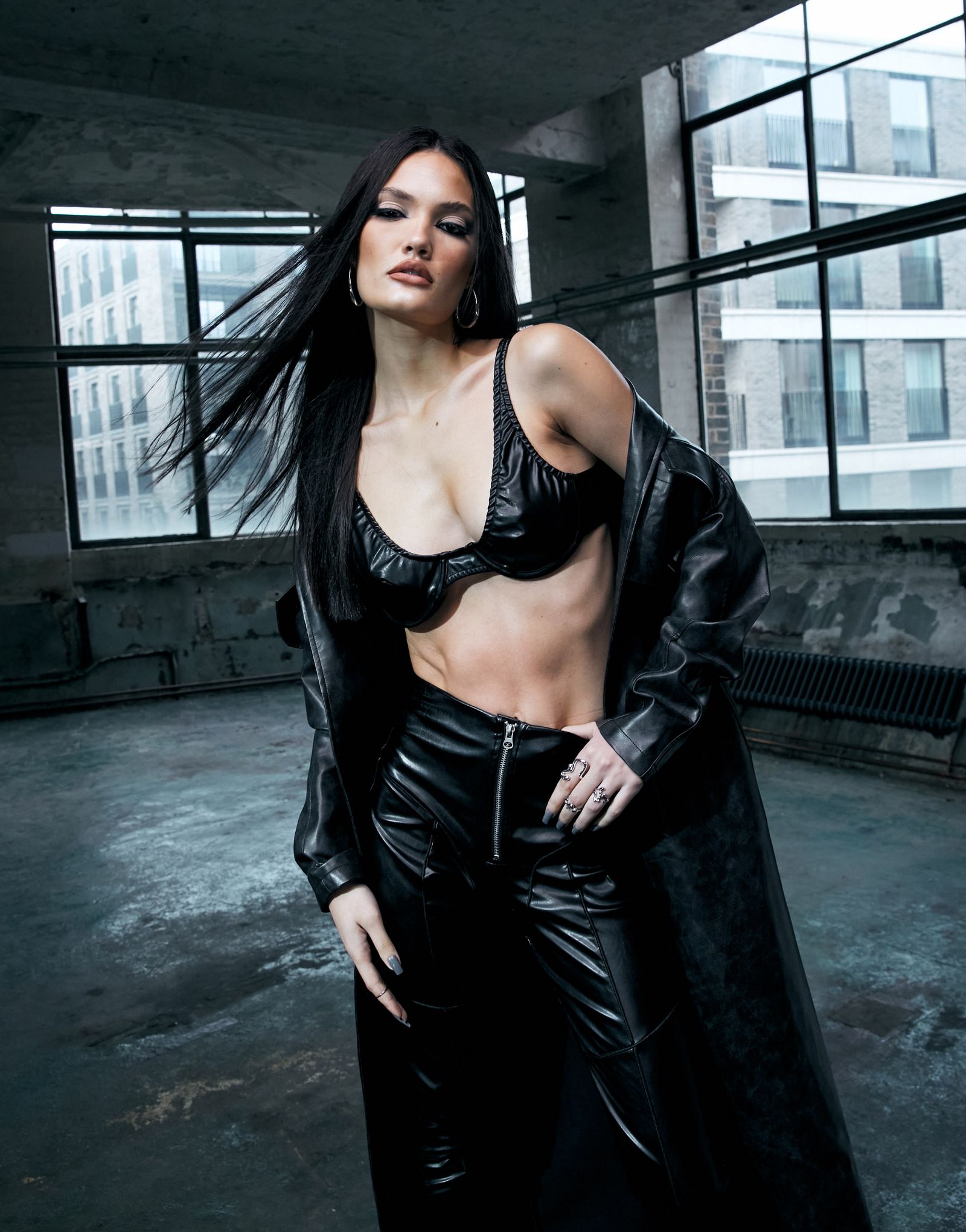 Черный бюстгальтер без косточек под кожу Murci - часть комплекта 4490₽