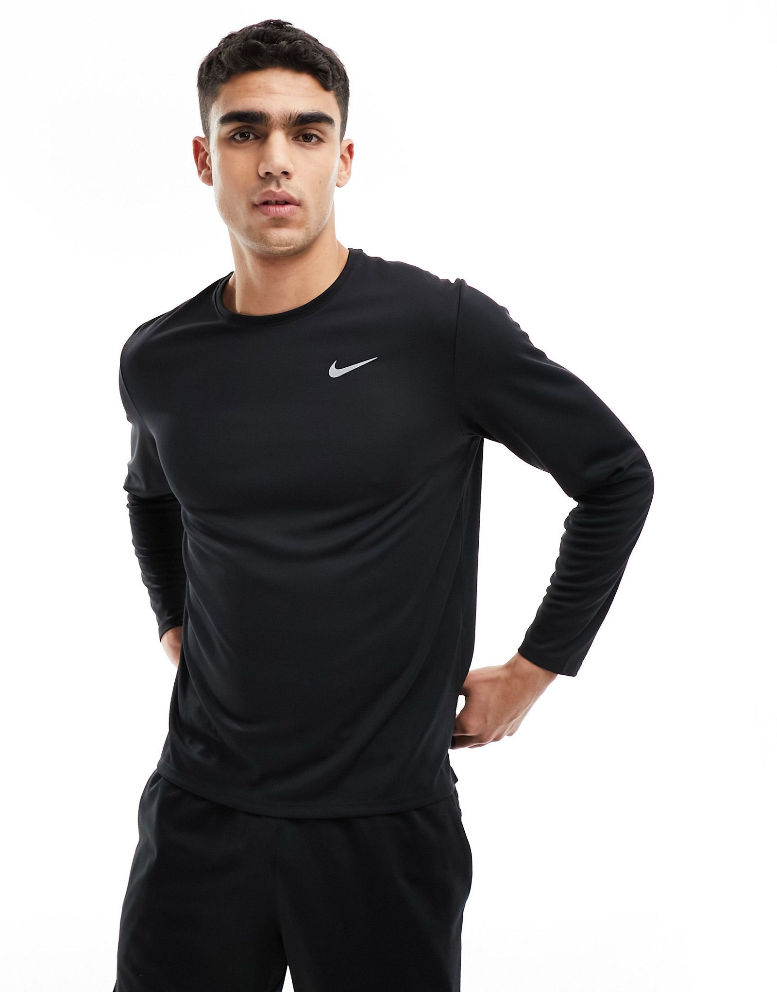 Черная футболка с длинными рукавами Nike Running Dri-FIT Miler 