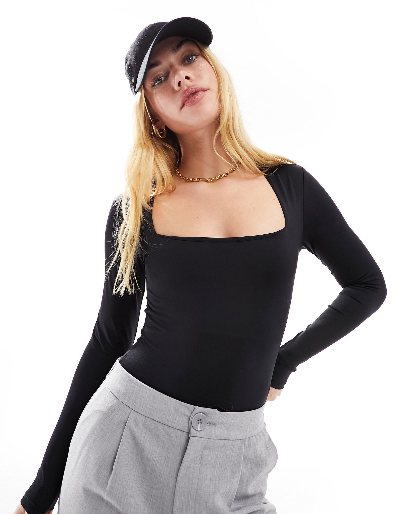 Stradivarius Black 5090₽