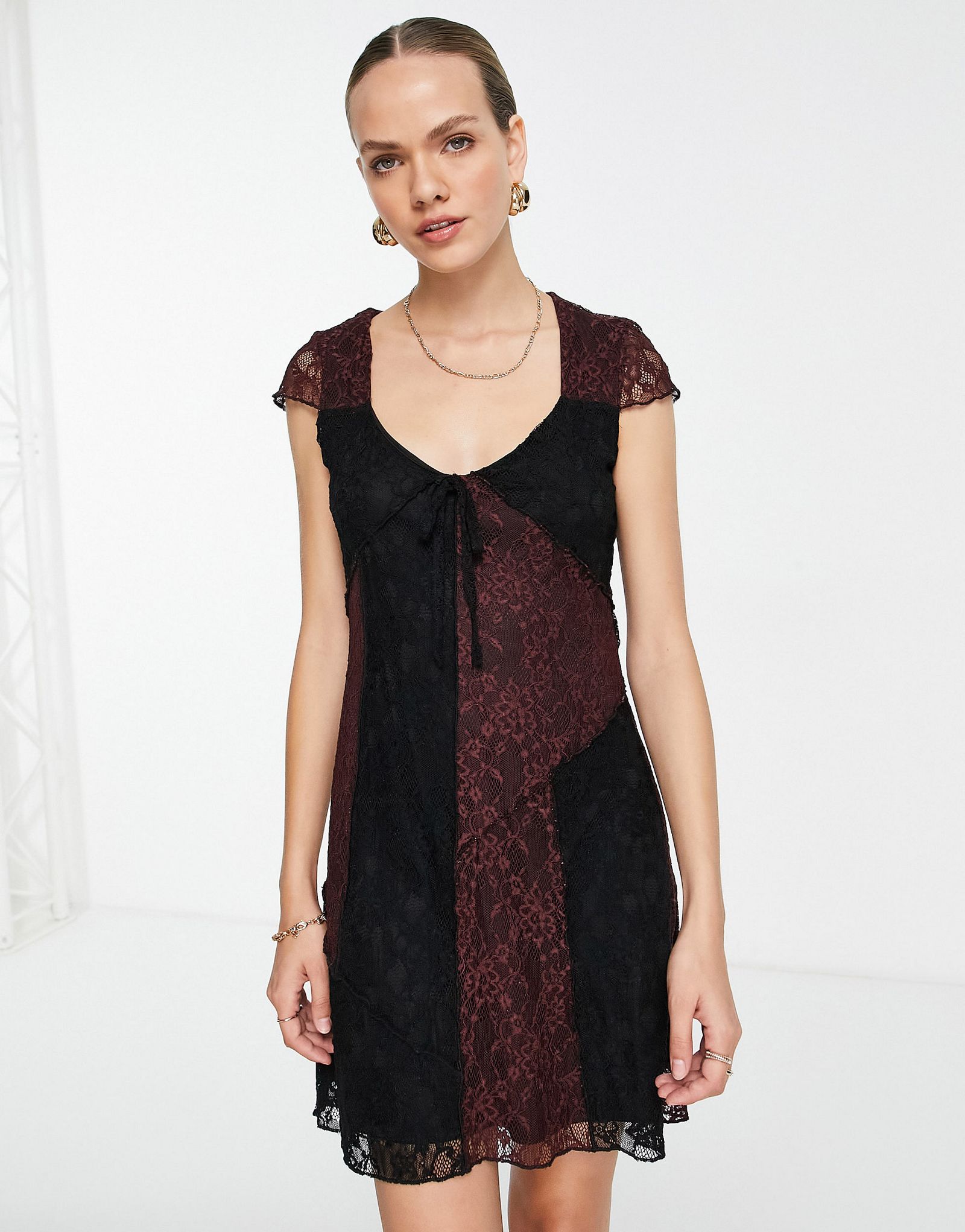 Разноцветное кружевное мини-платье из джерси Topshop Mix and Match 6390₽