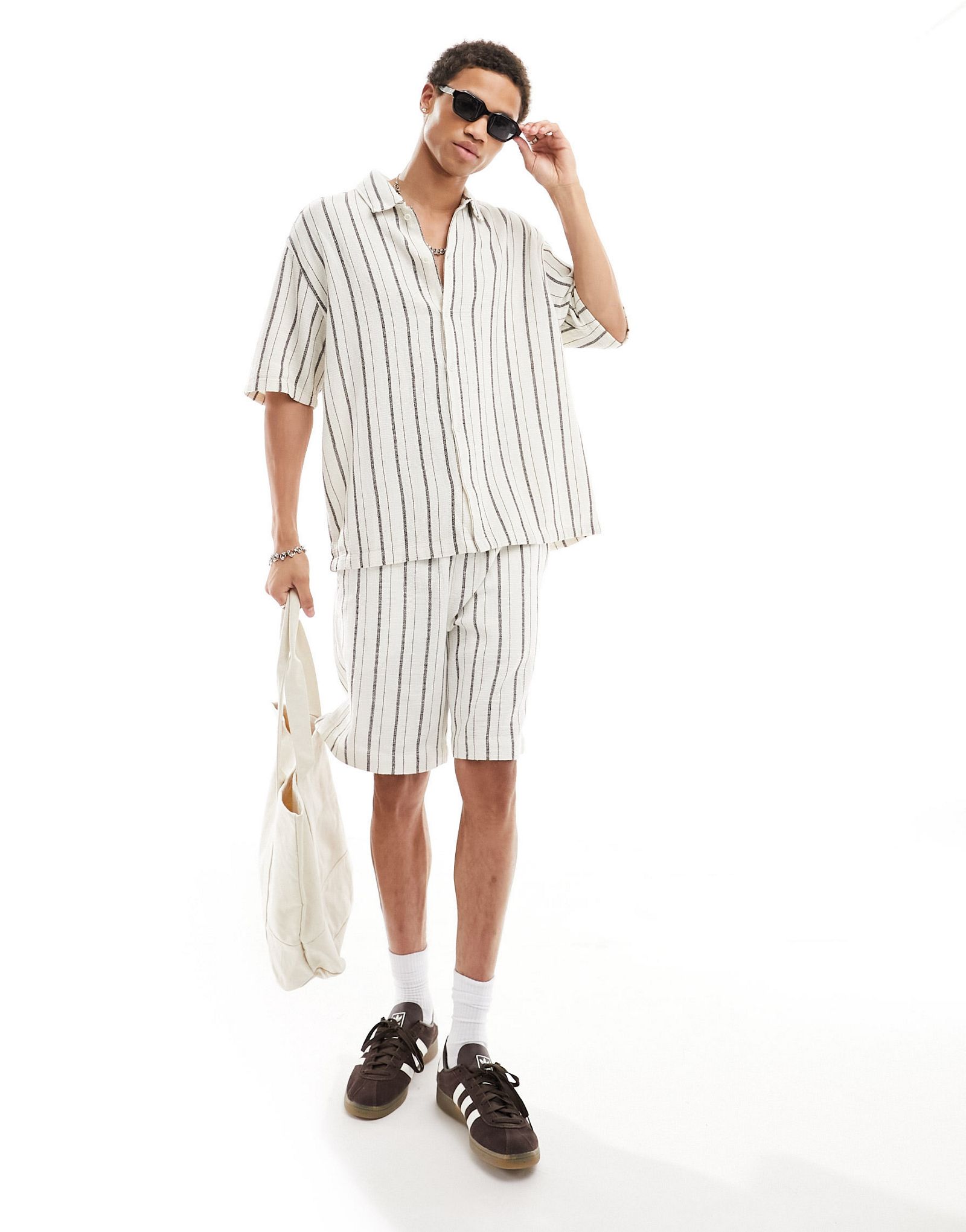 Белые шорты в фактурную полоску Bershka - комплект 6790₽