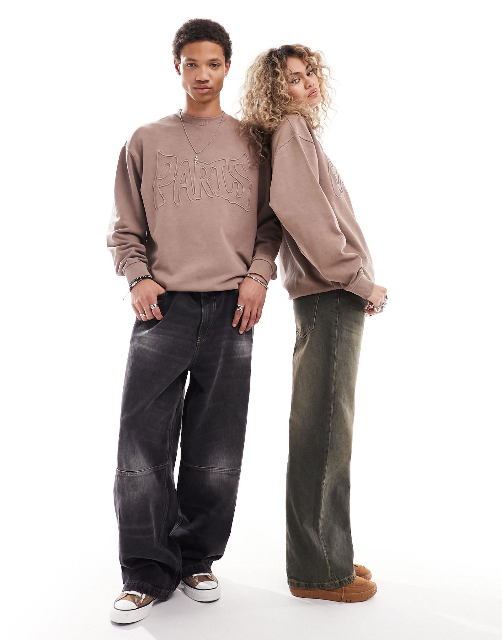 Толстовка оверсайз размытого коричневого цвета с вышивкой города Парижа ASOS DESIGN 6390₽