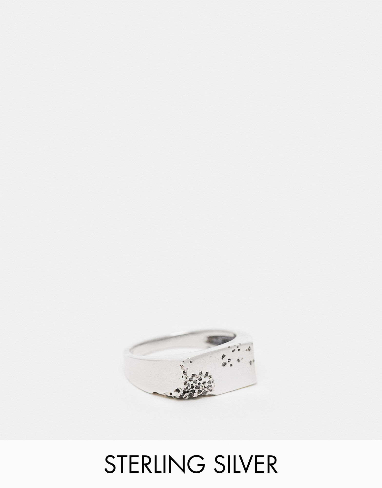 Серебряное кольцо-печатка с чеканной текстурой ASOS DESIGN 4190₽
