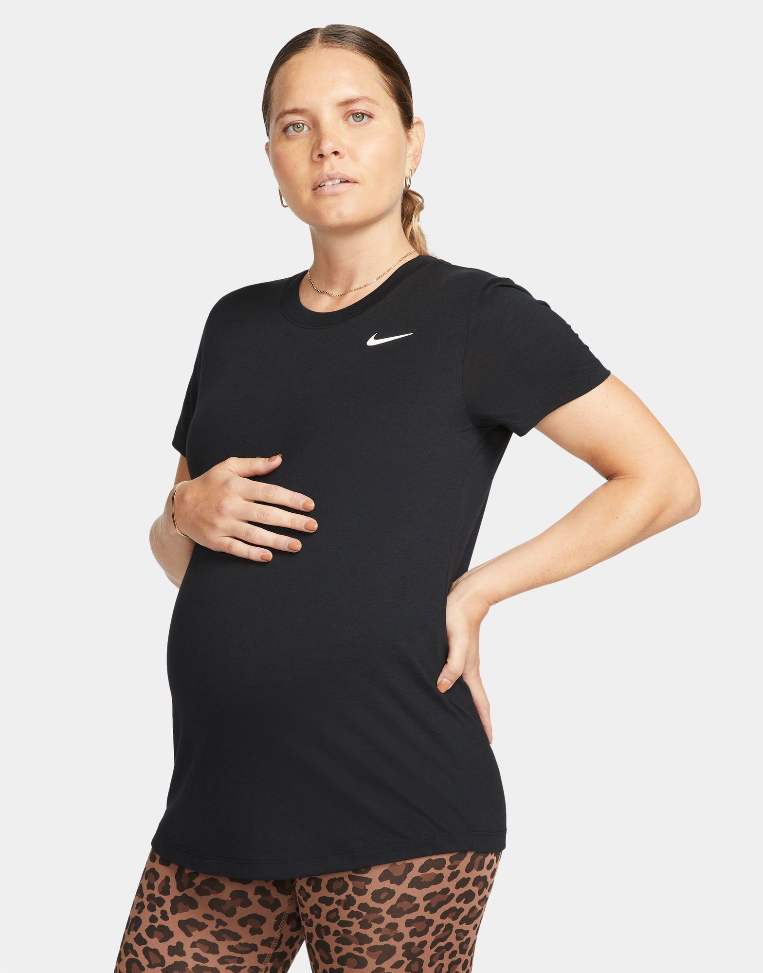 Черная футболка Nike Training Maternity Dri-FIT