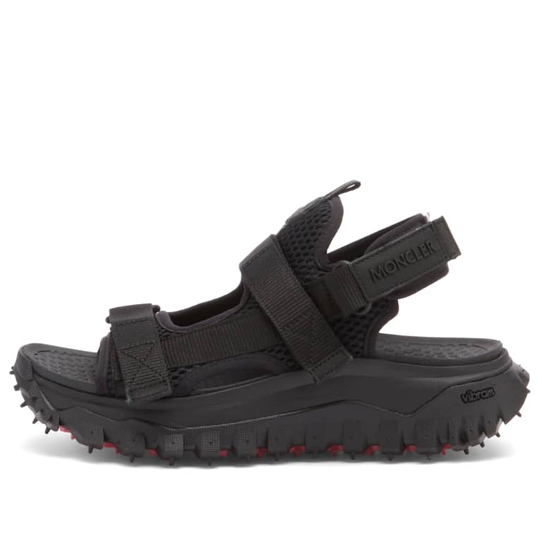 Moncler Trailgrip Vela Sandals 73290₽