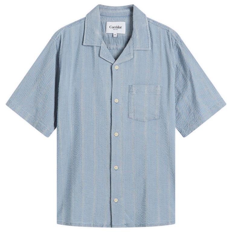Полосатая рубашка в полоску с коротким рукавом в полоску для коридора