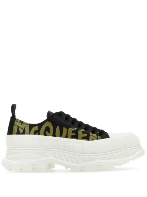 Кроссовки на шнуровке Alexander McQueen Tread black