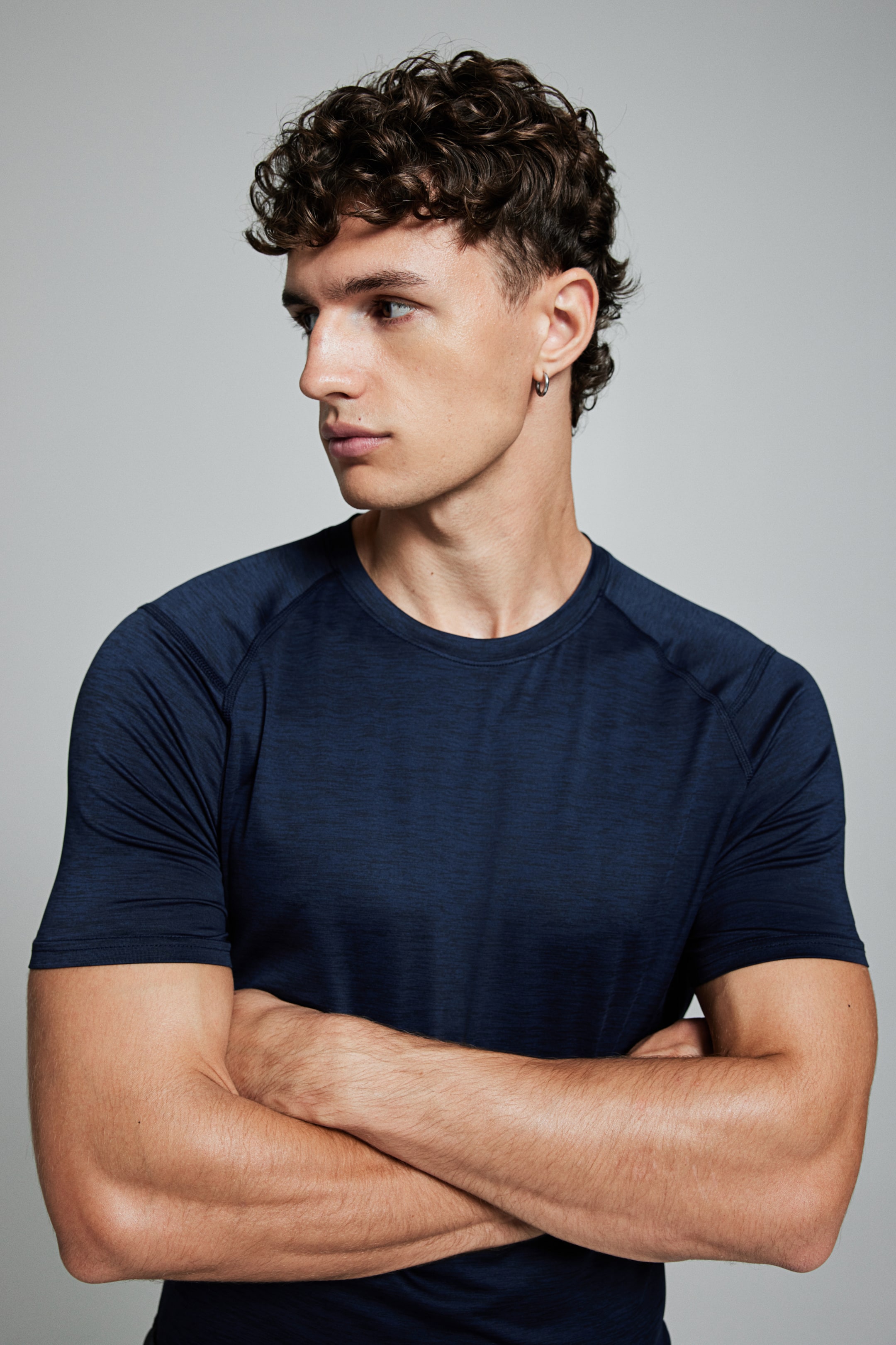 Спортивная рубашка H-M Muscle Fit в DryMove 3390₽