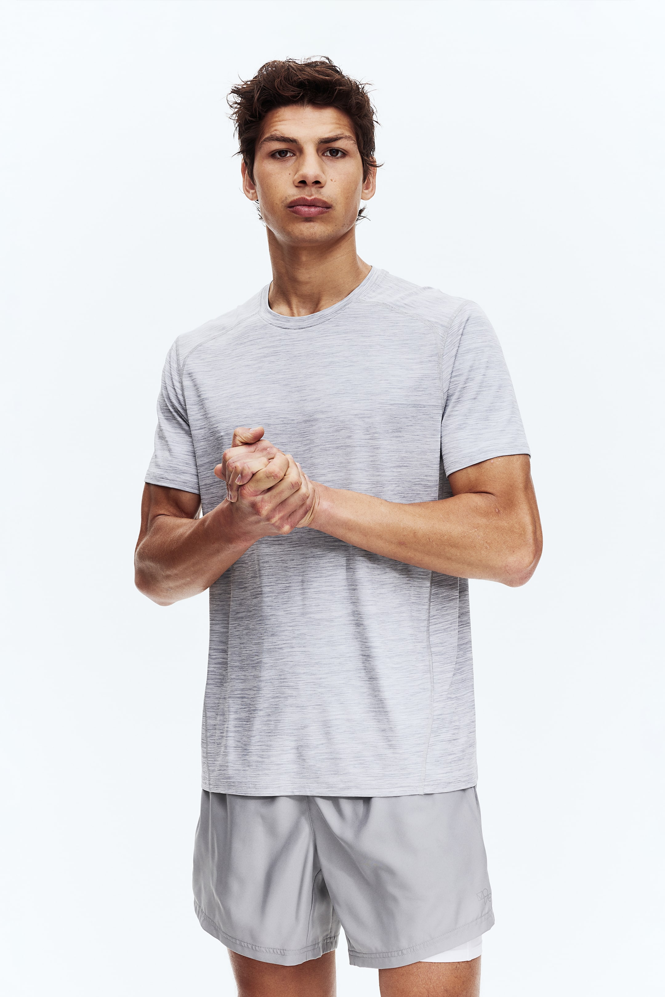 Спортивная рубашка H-M Muscle Fit в DryMove 3390₽