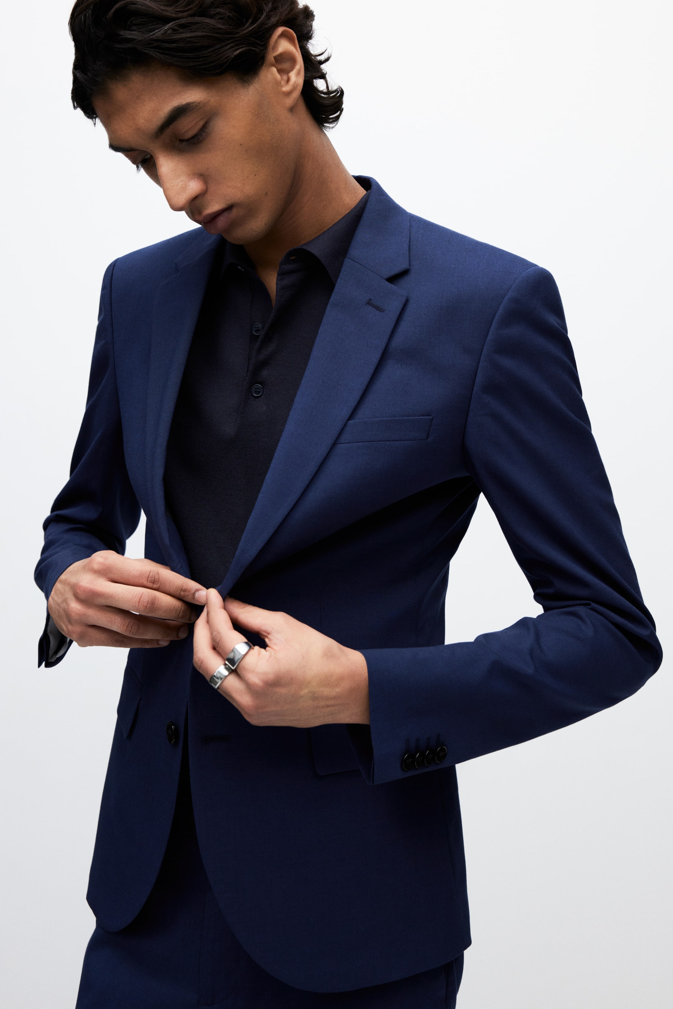 Однобортный пиджак зауженного кроя от H-M 14390₽