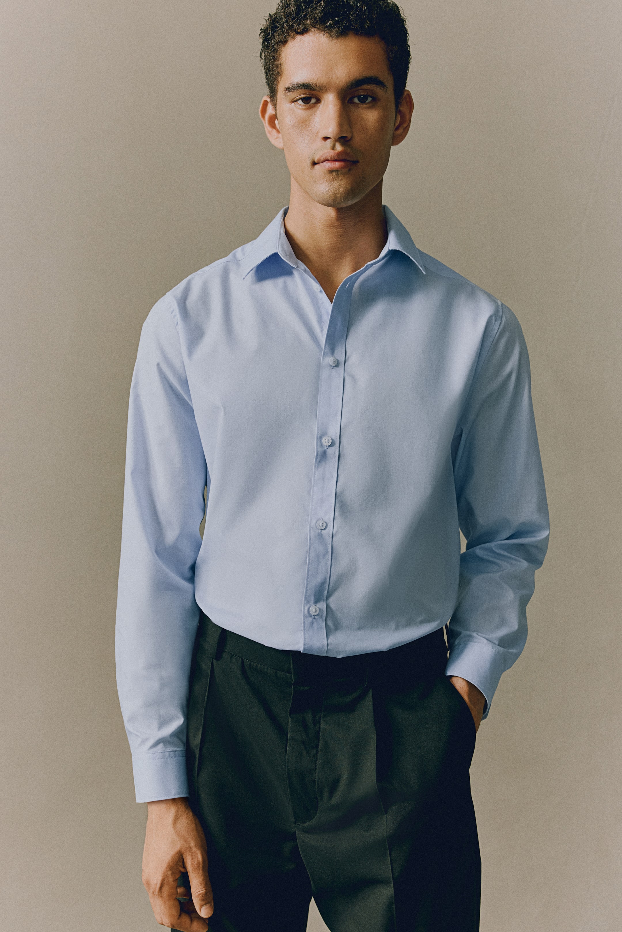 Рубашка H-M Regular Fit легко поддающаяся глажке 3790₽