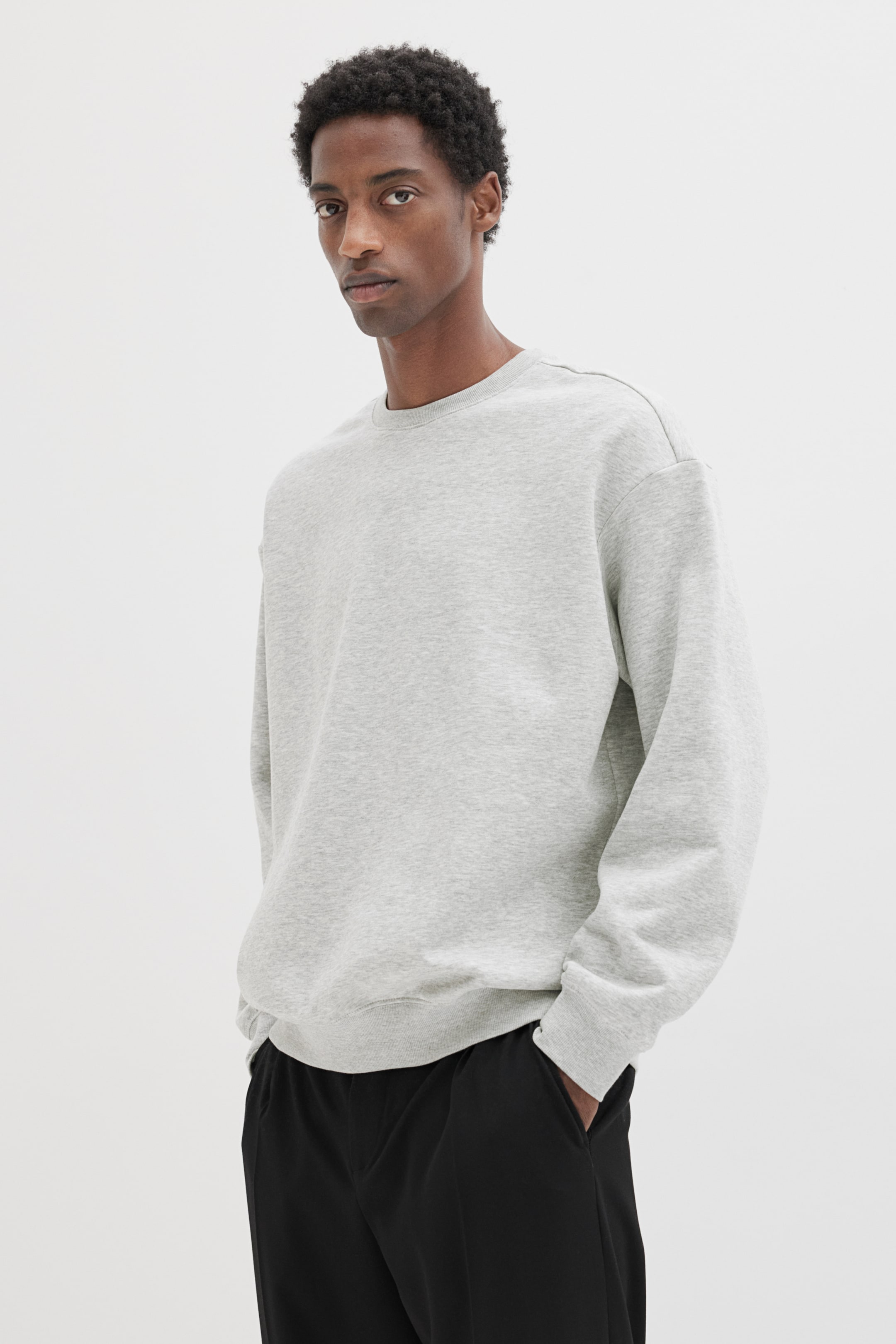 Толстовки свободного кроя из 2-х комплектов от H-M 6690₽