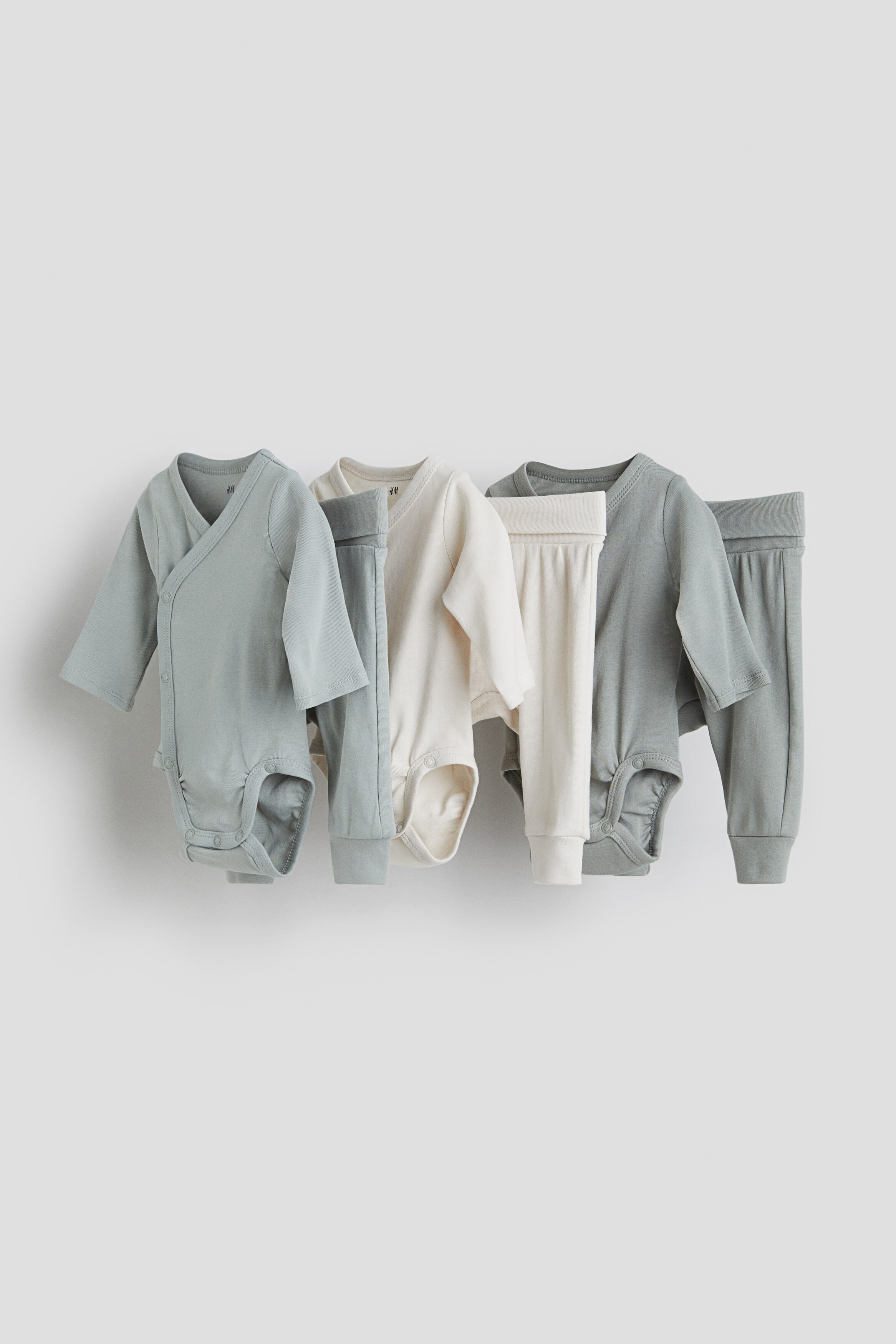 Light dusty green/cream