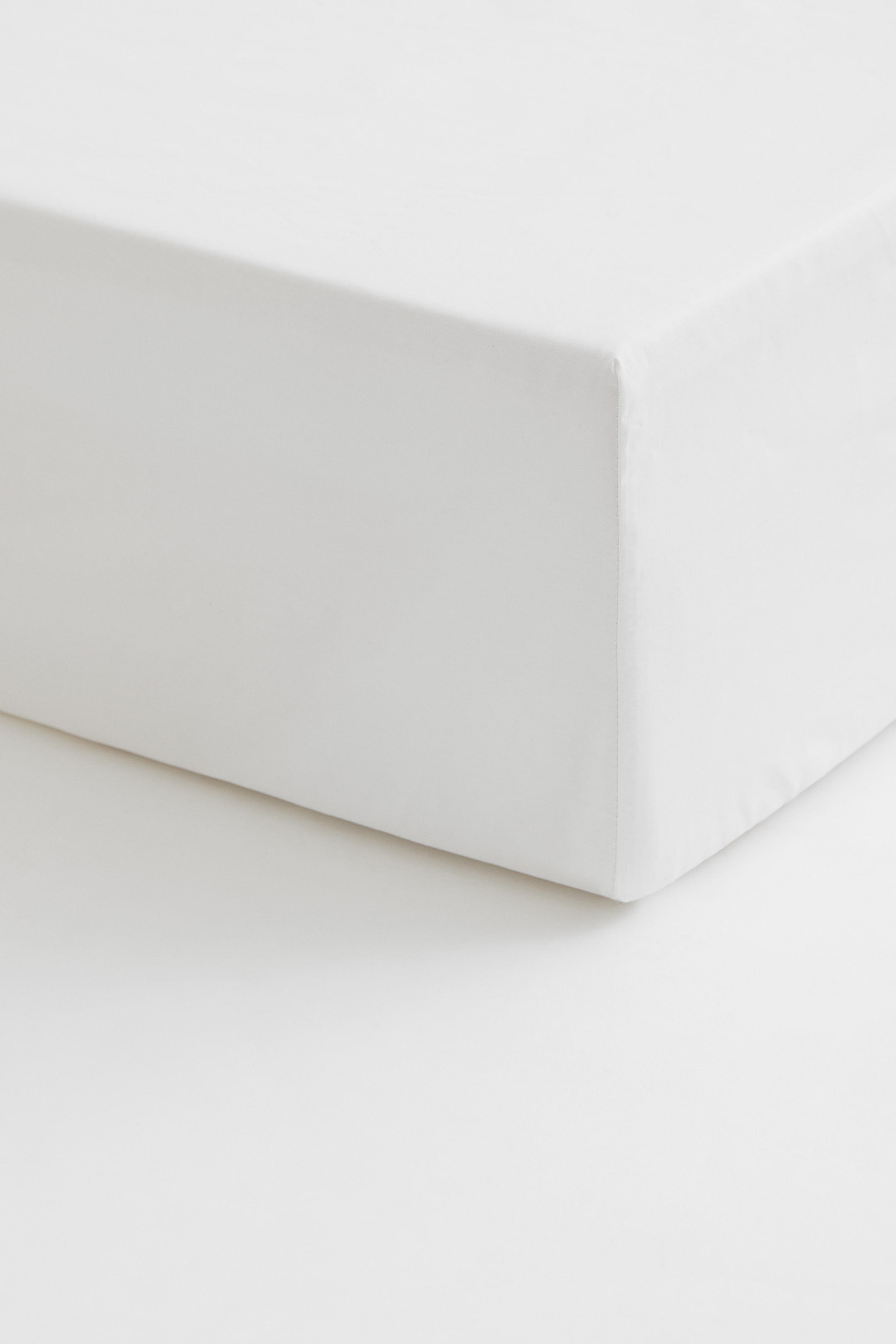 Простыня в обтяжку из хлопка и перкаля H-M 8590₽