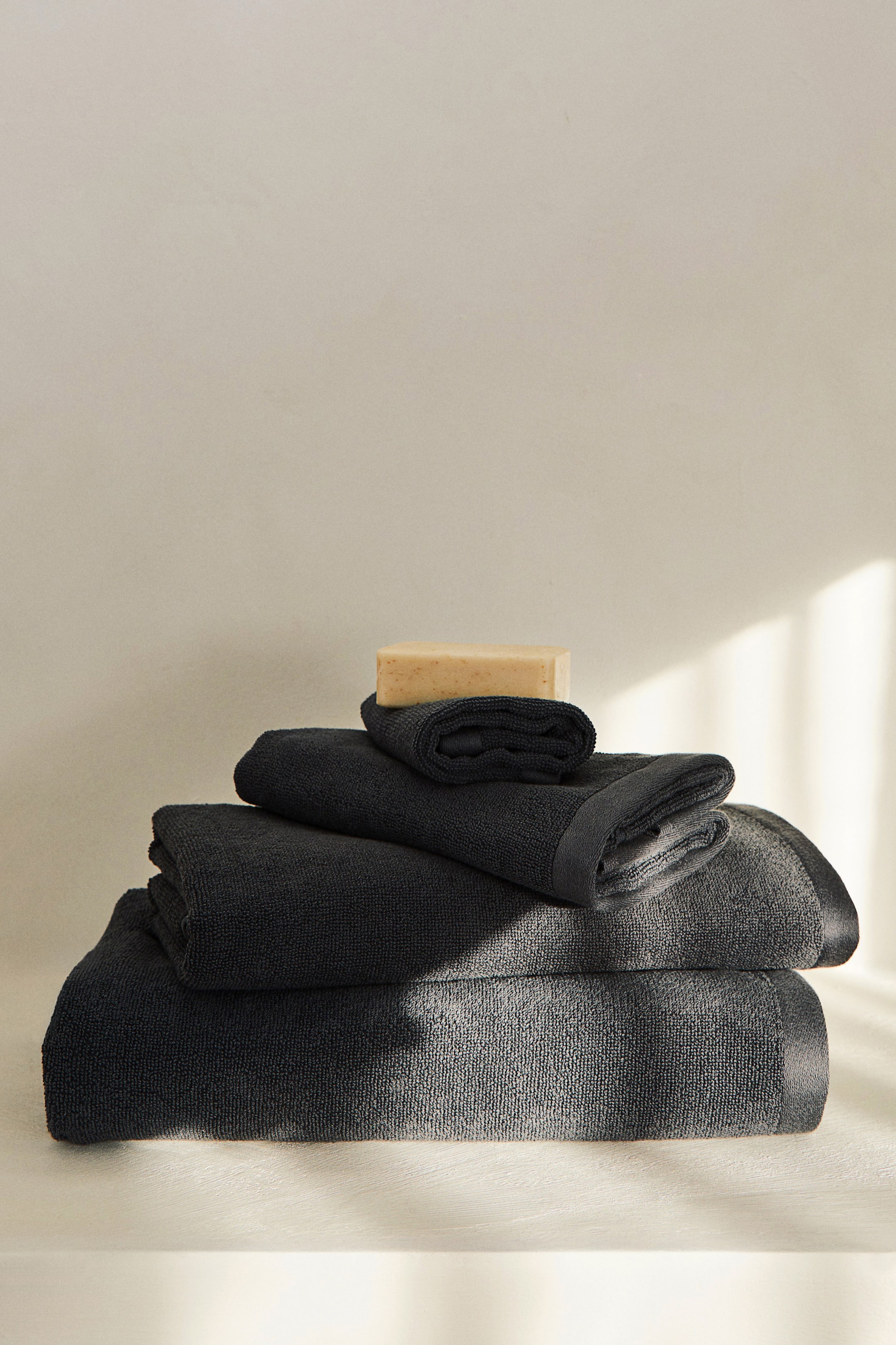 Махровая банная простыня H-M 3390₽