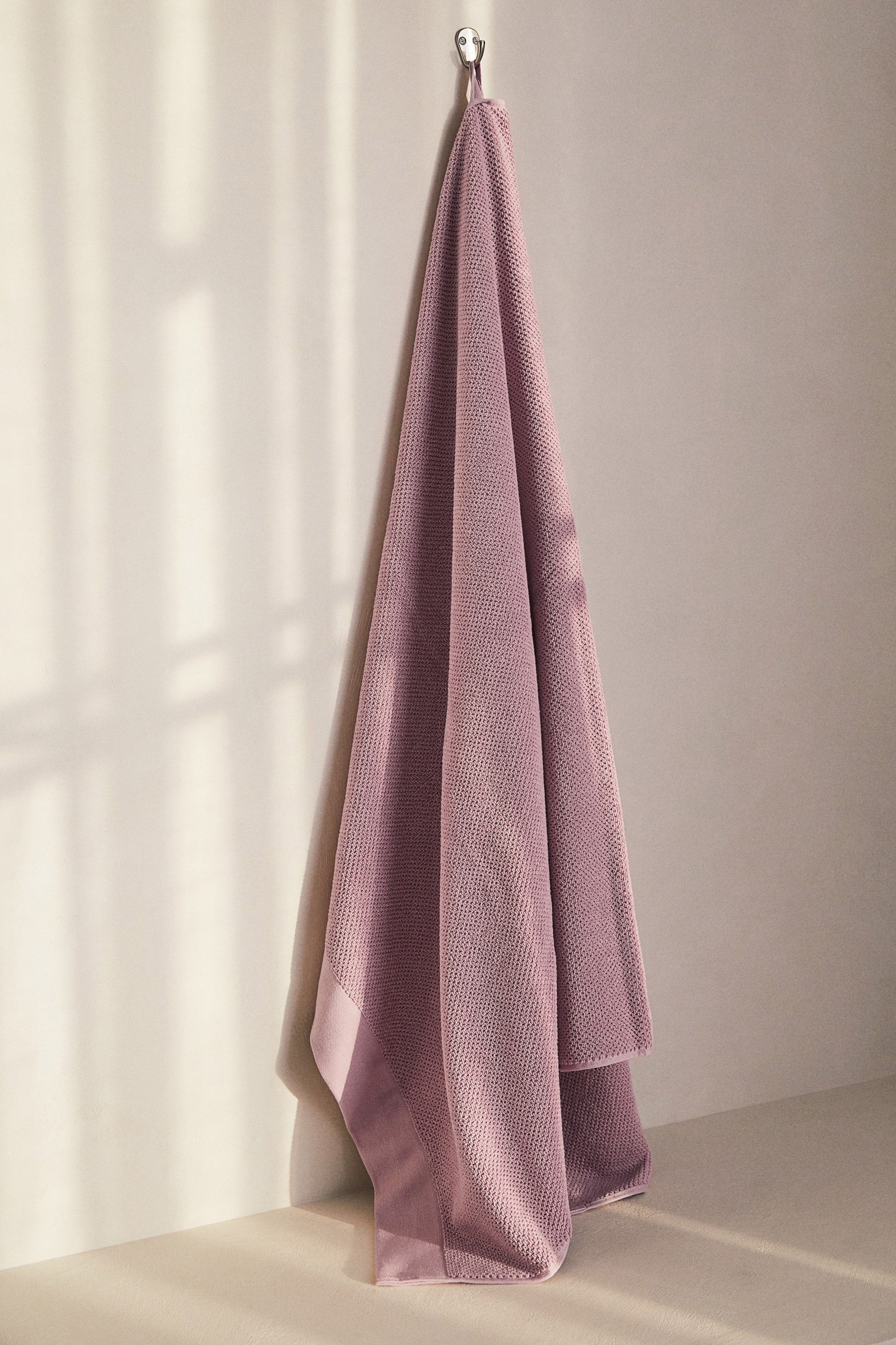 Махровая простыня из хлопка H-M для ванной 4790₽