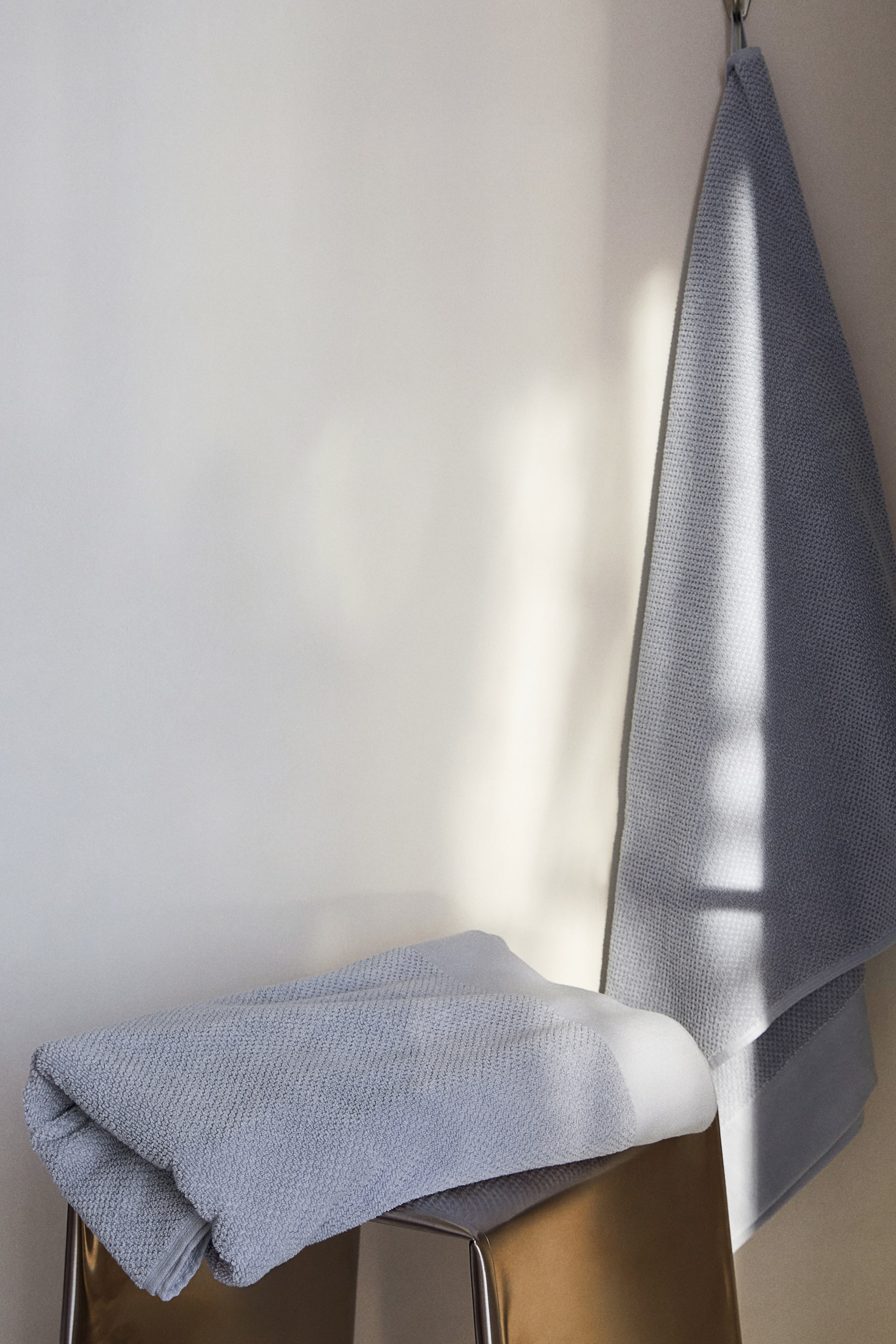 Махровая простыня из хлопка H-M для ванной 4790₽